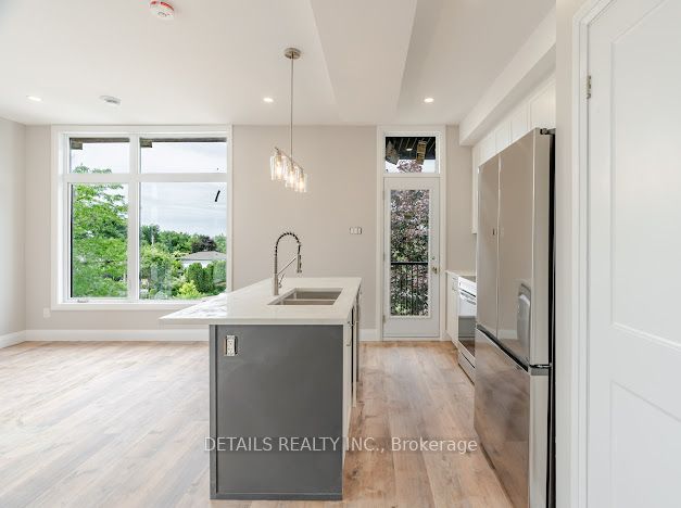 659 Donat Street 301 Property Photo 17