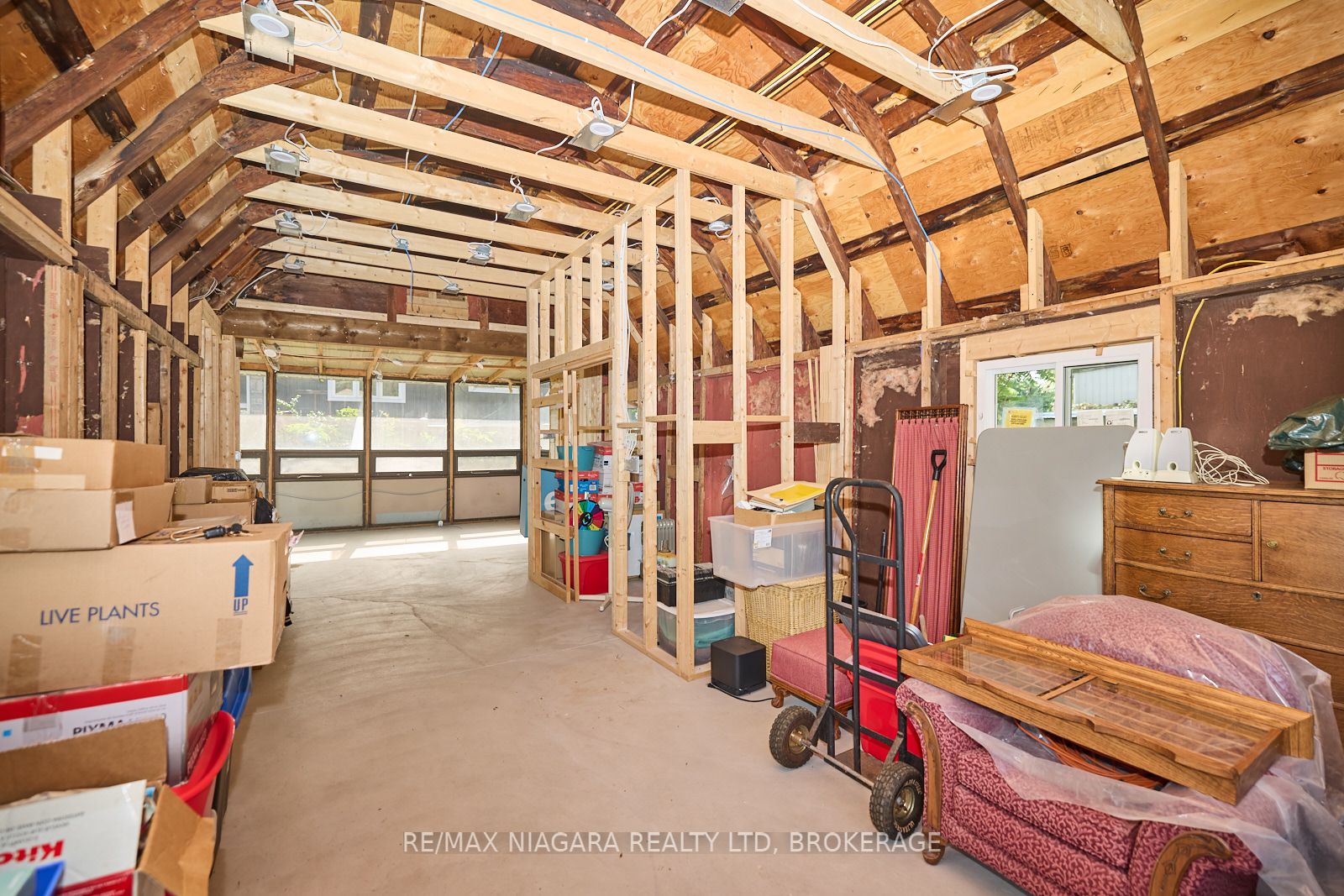 210 Ridgeway Road Property Photo 8