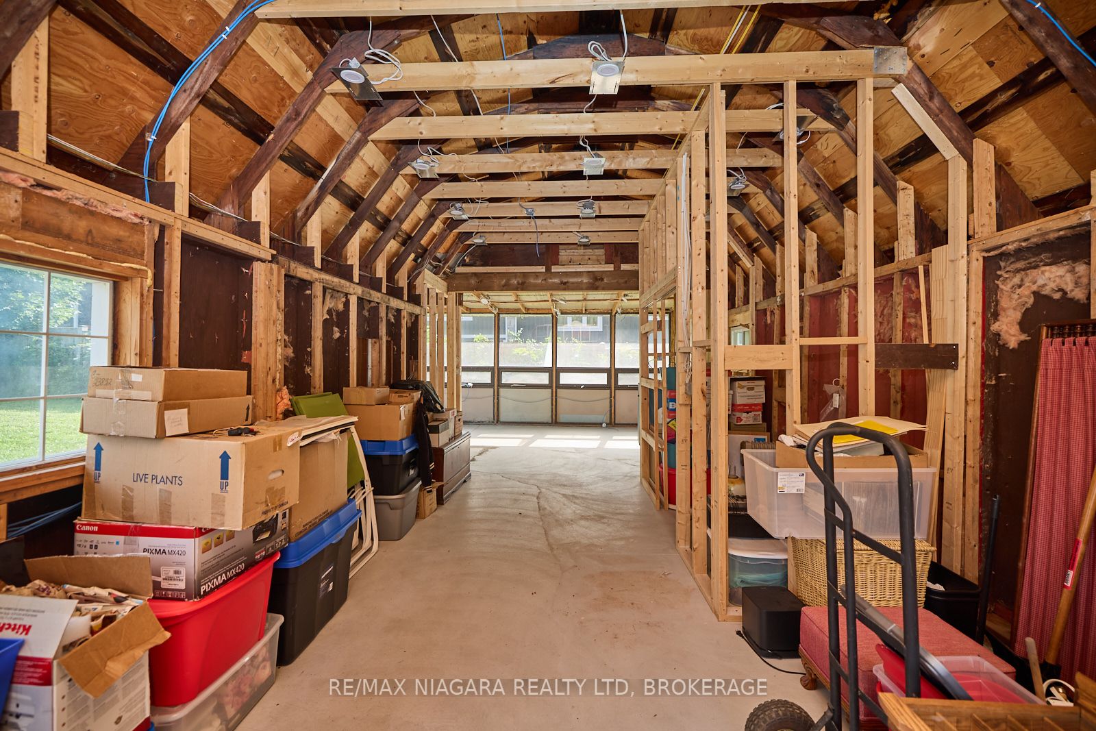 210 Ridgeway Road Property Photo 9