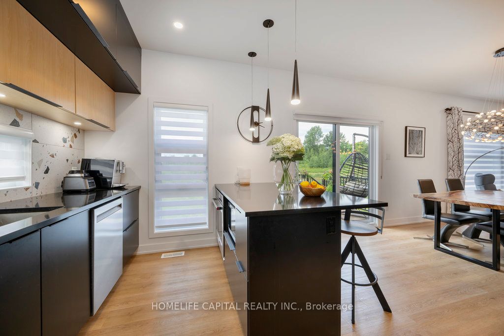 525 Barrage Street Property Photo 25