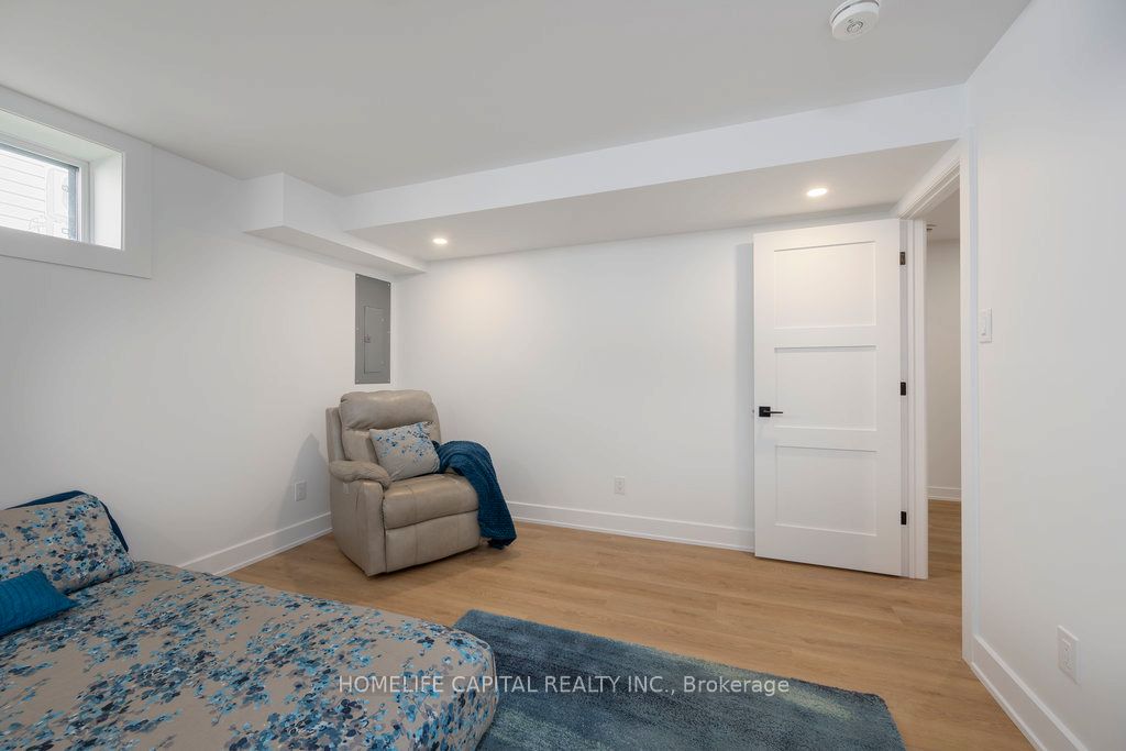 525 Barrage Street Property Photo 30