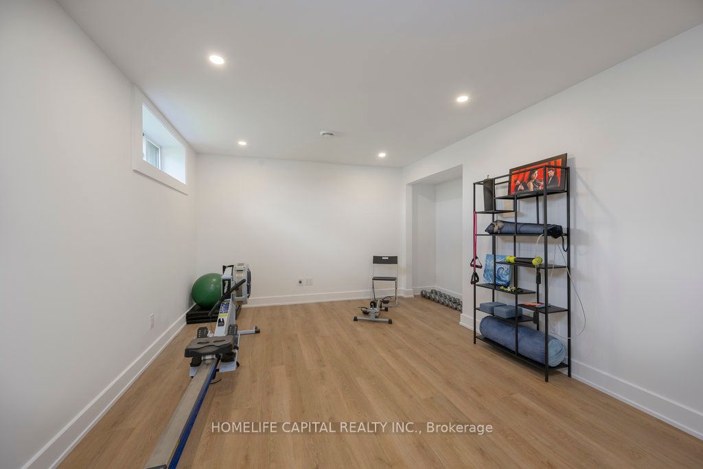 525 Barrage Street Property Photo 31