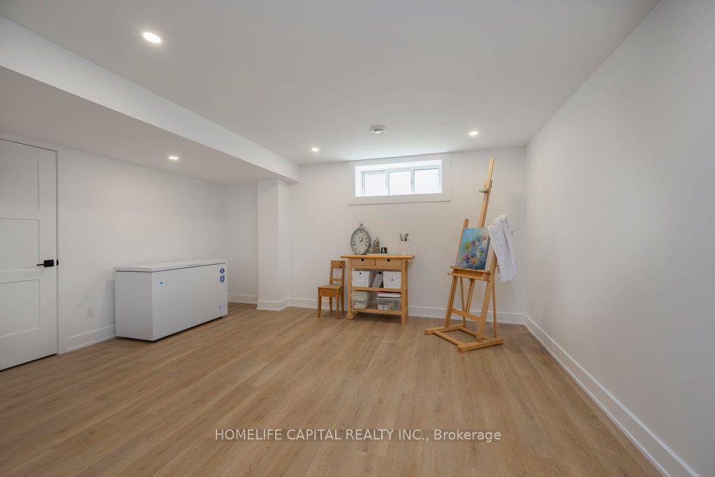 525 Barrage Street Property Photo 33