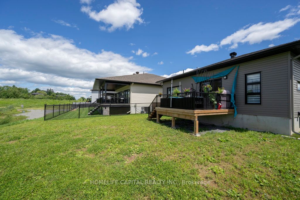 525 Barrage Street Property Photo 42