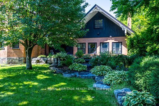 33 Victoria Avenue N Property Photo 34