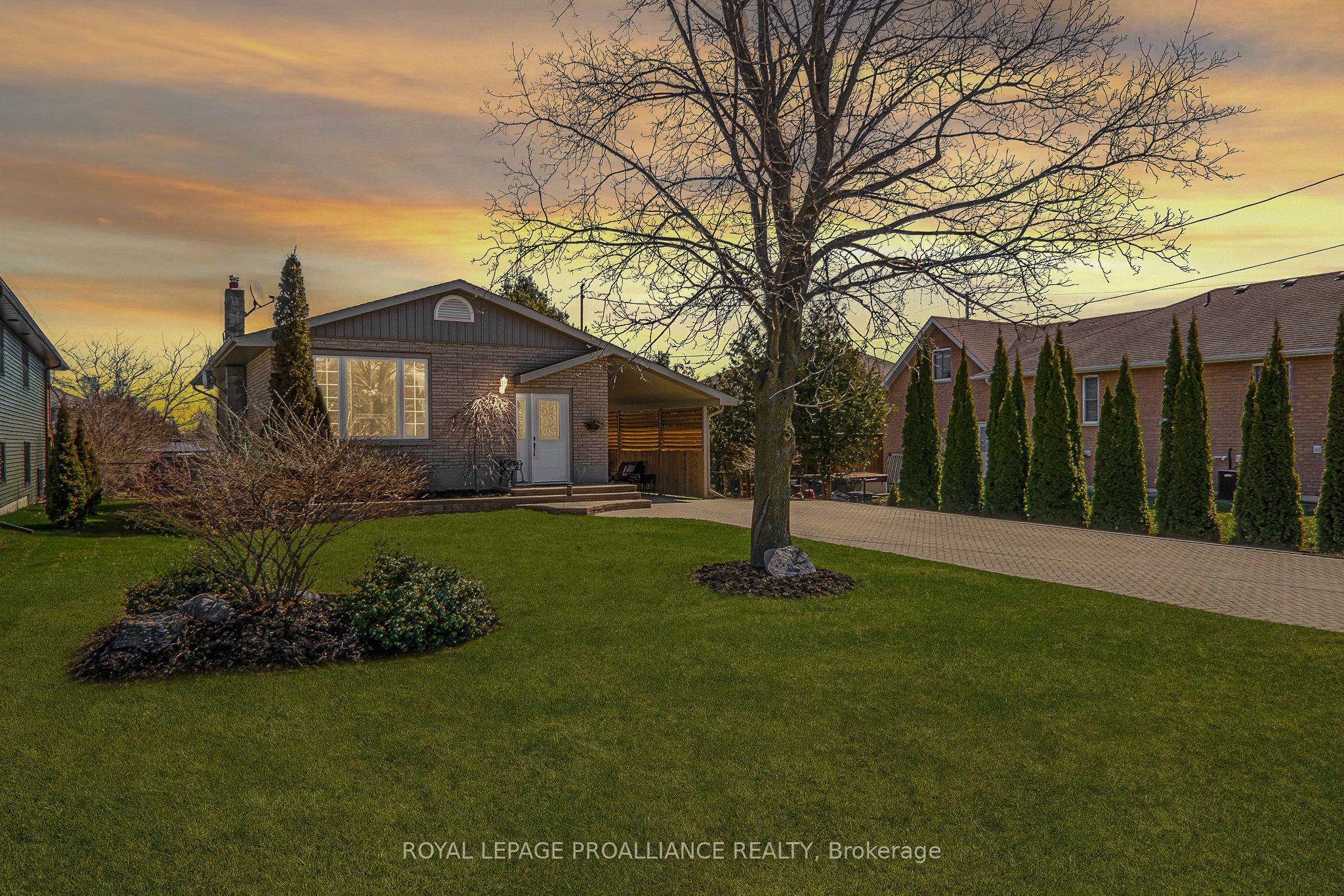 209 Ontario Street Property Photo