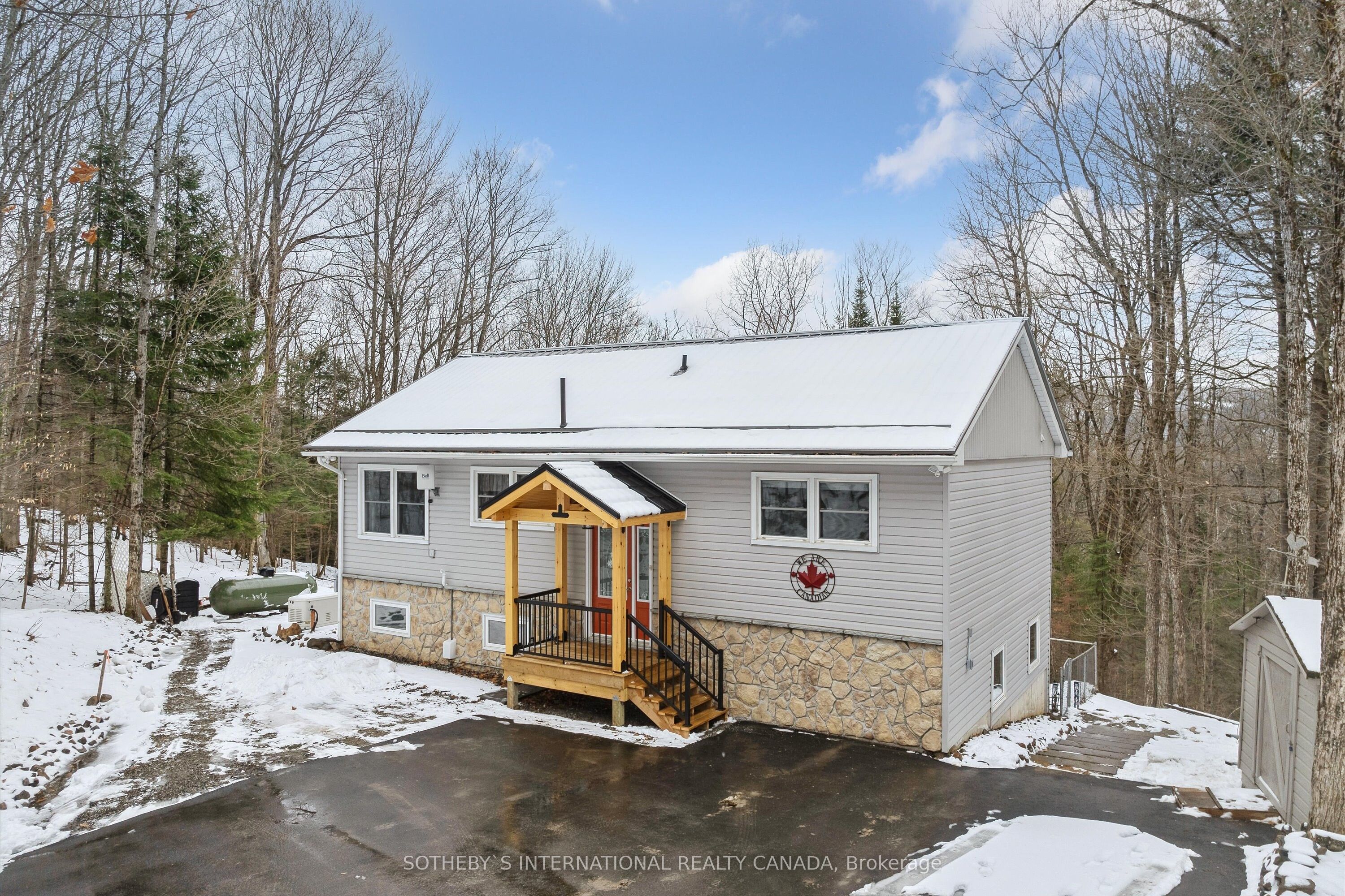202 Sunnyside Street Property Photo