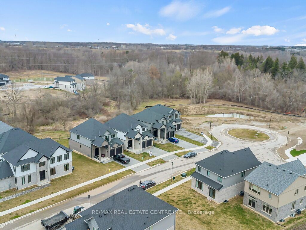 3374 Oriole Drive Property Photo 3