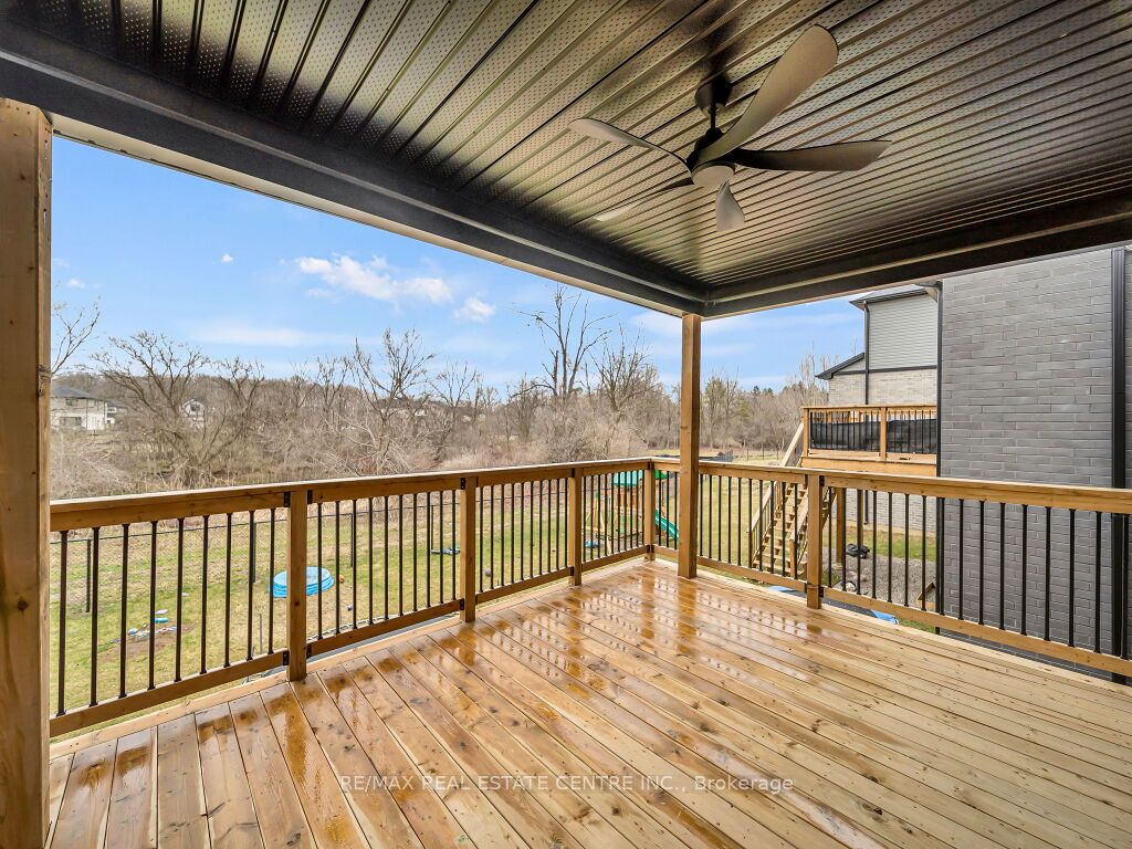 3374 Oriole Drive Property Photo 8