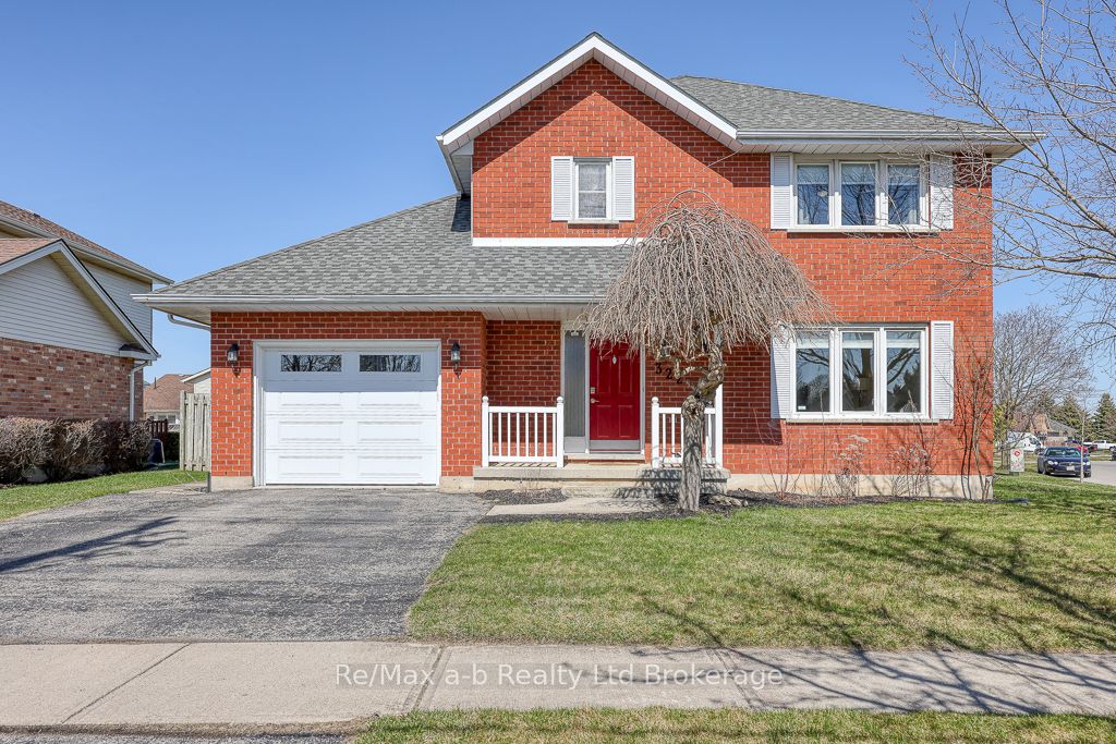 322 Lansdowne Avenue Property Photo 1