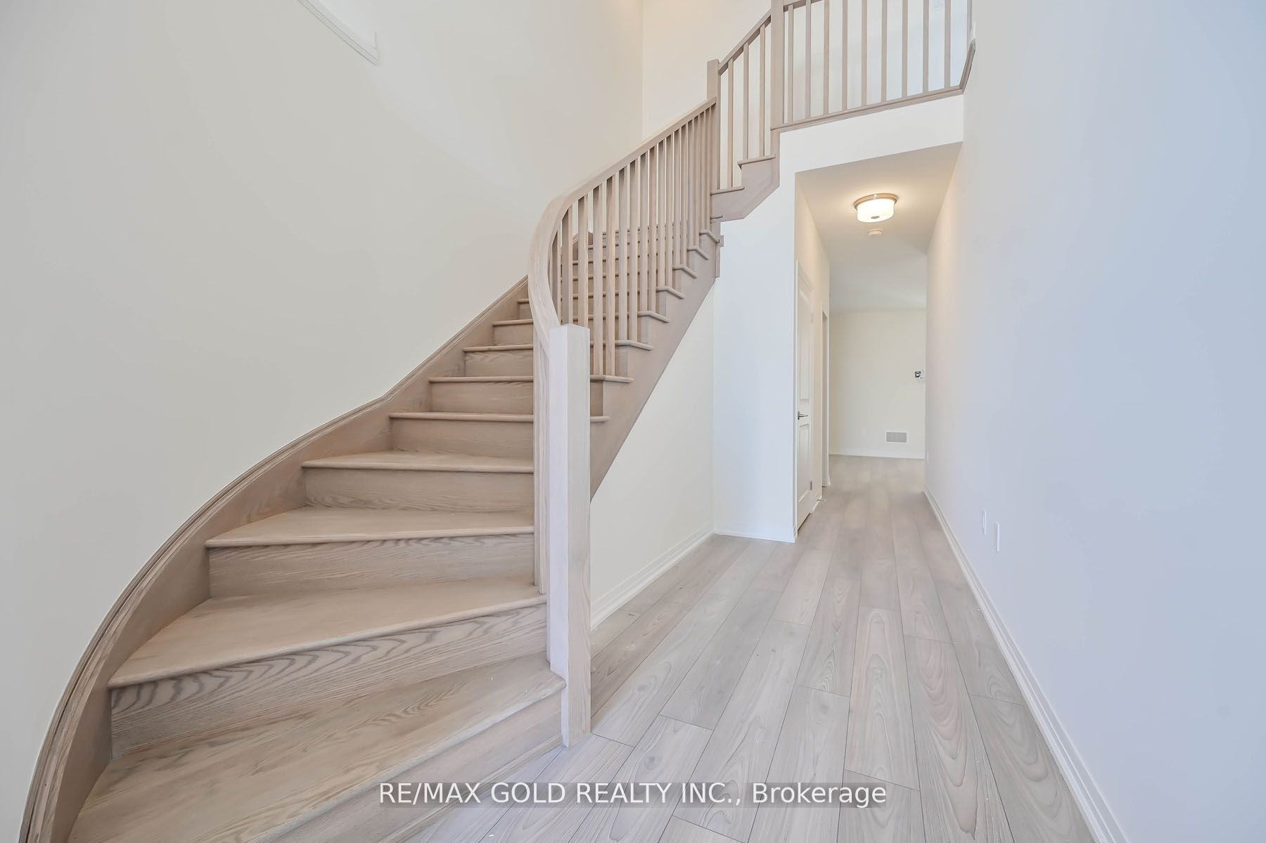 50 Wakeling Drive Property Photo 8