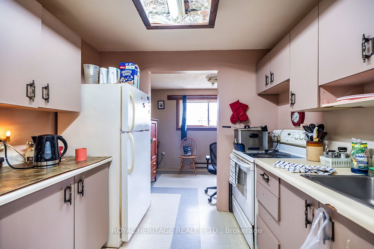 286 William Street N Property Photo 12