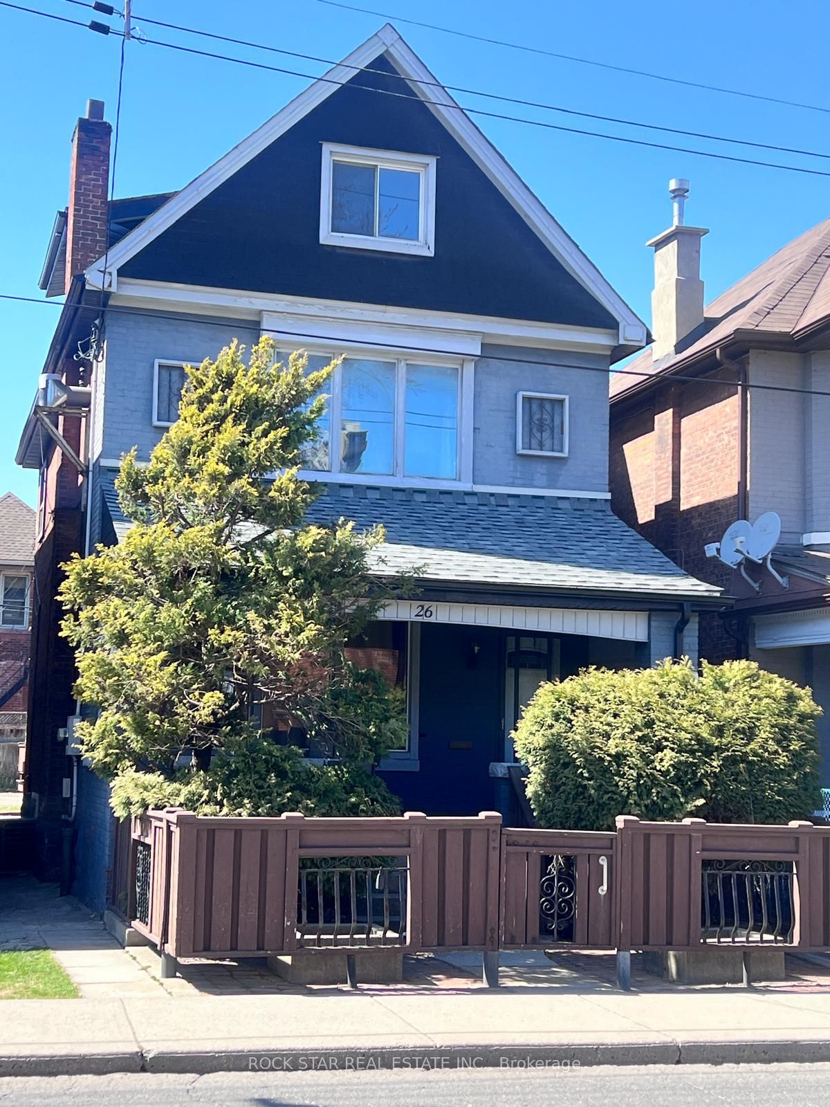 #upper - 26 Wentworth Street Property Photo
