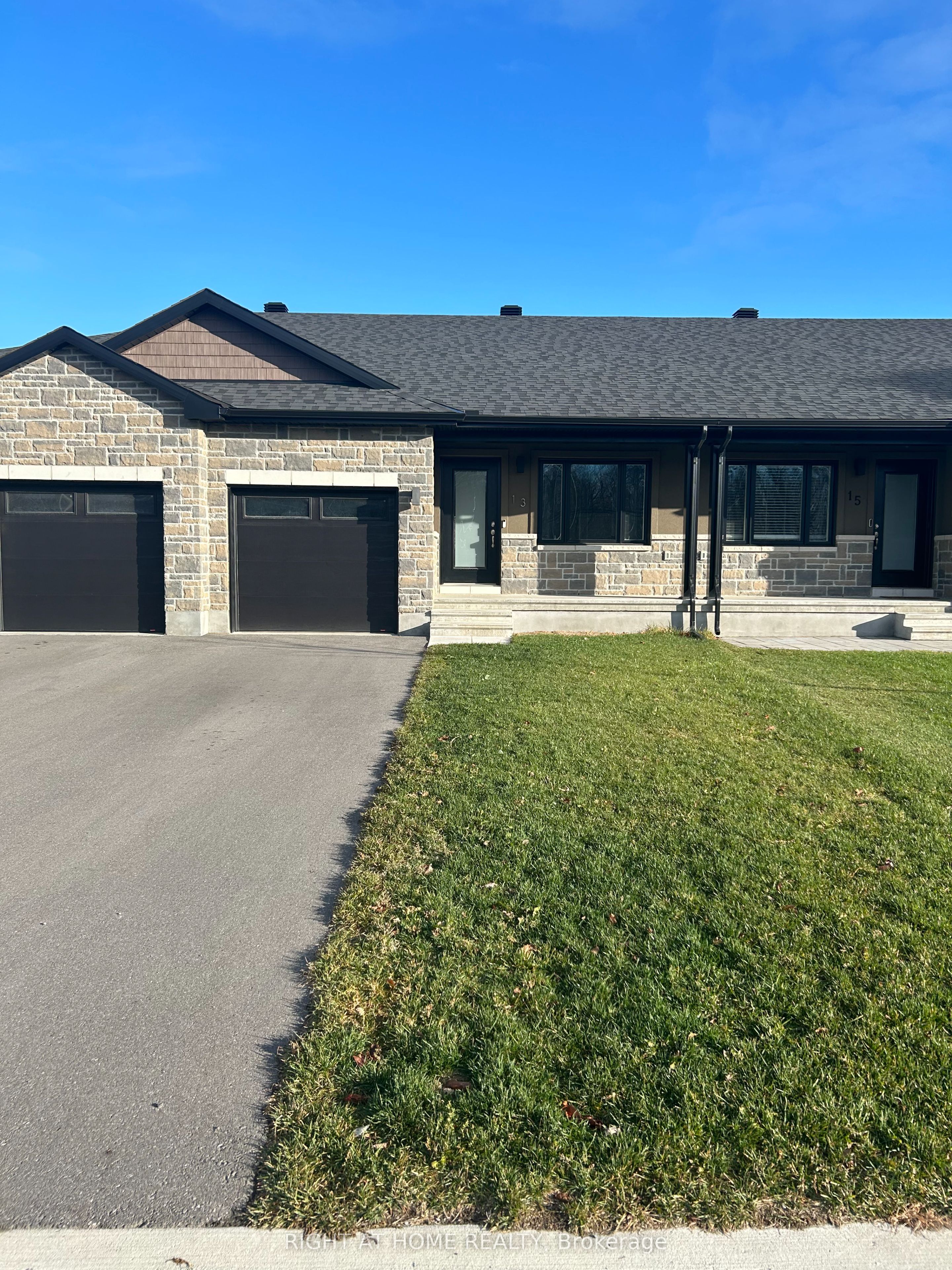 Arnprior Real Estate Listings Main Image