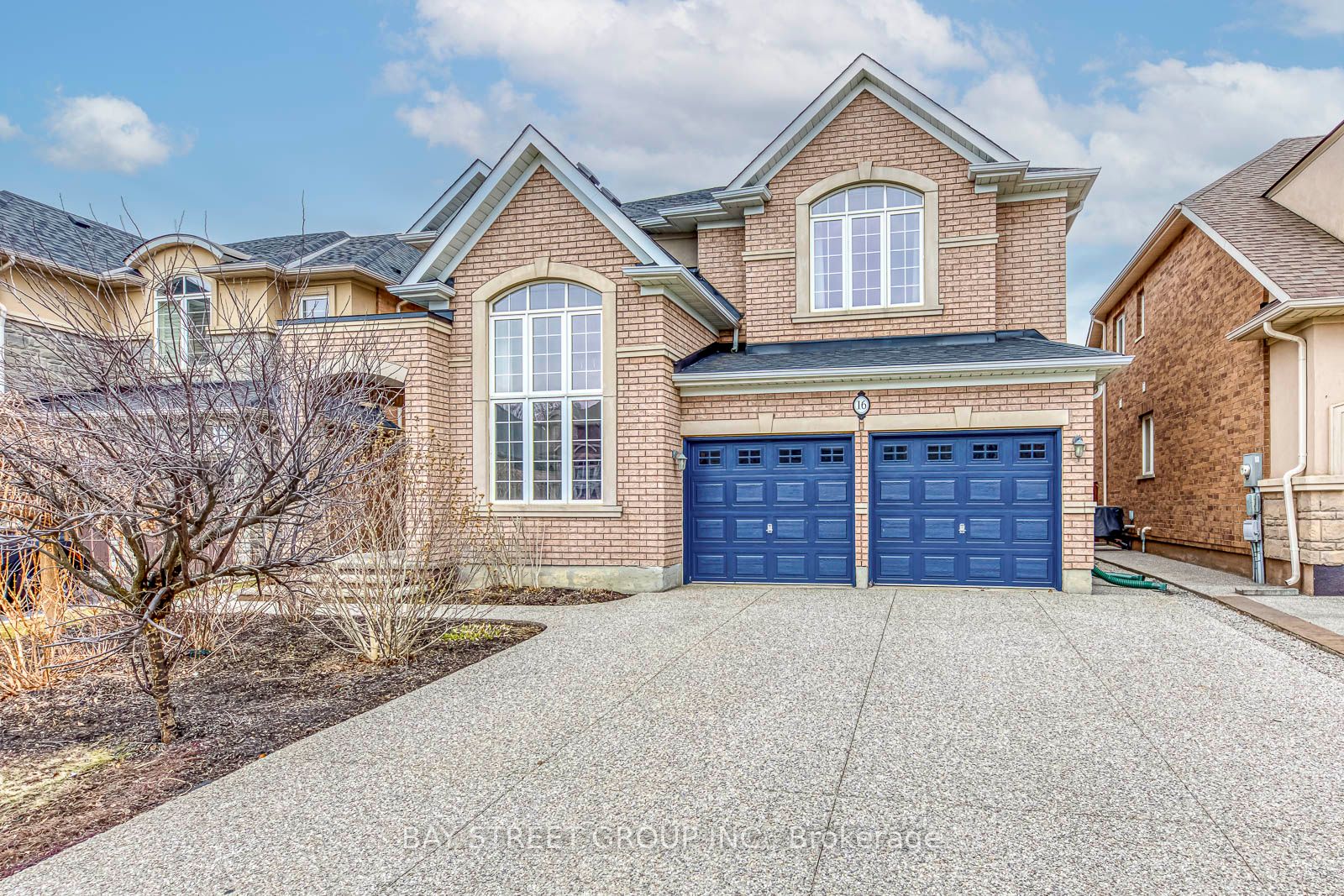 16 Henderson Street Property Photo