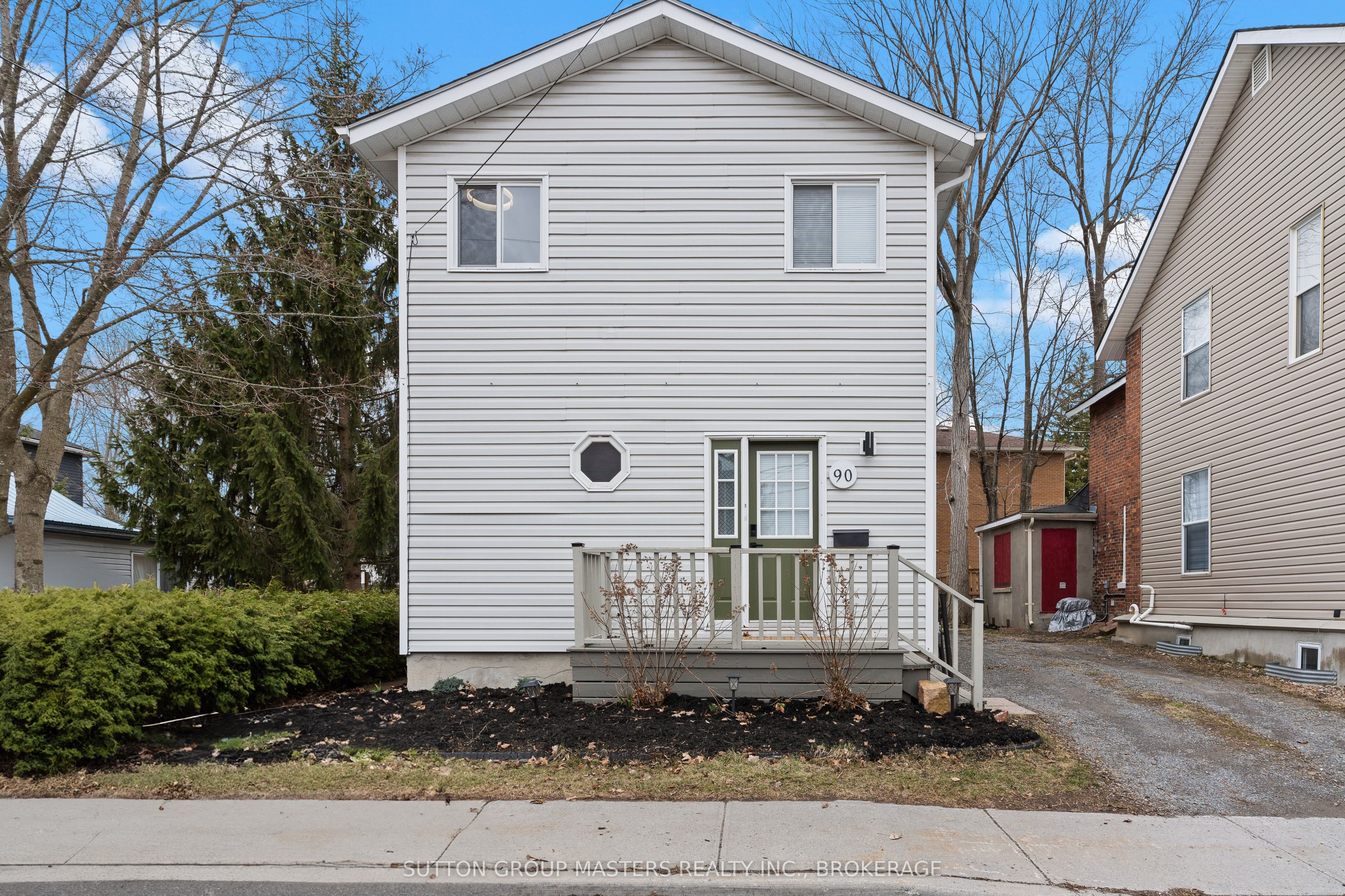 90 Hickory Street Property Photo