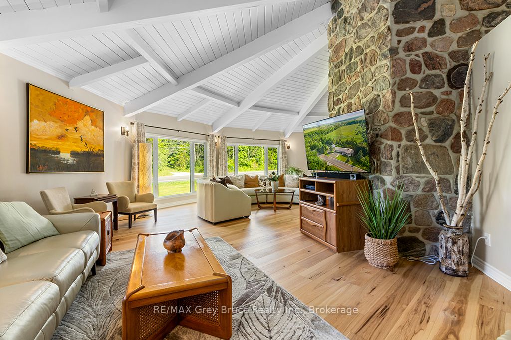 15 Isthmus Bay Road Property Photo 9