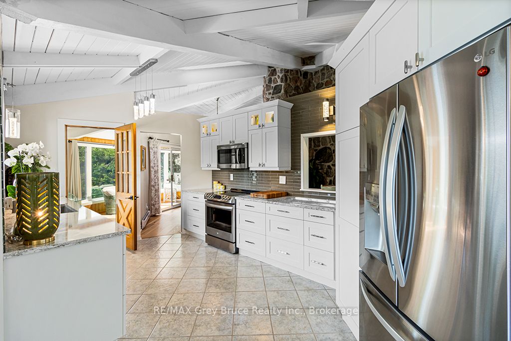 15 Isthmus Bay Road Property Photo 12