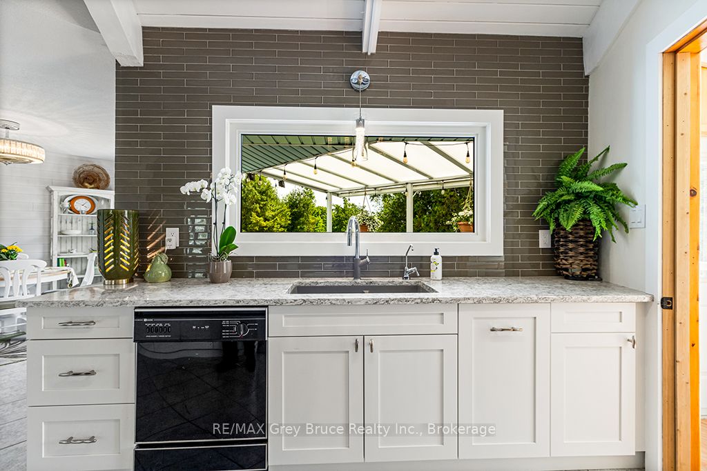 15 Isthmus Bay Road Property Photo 13