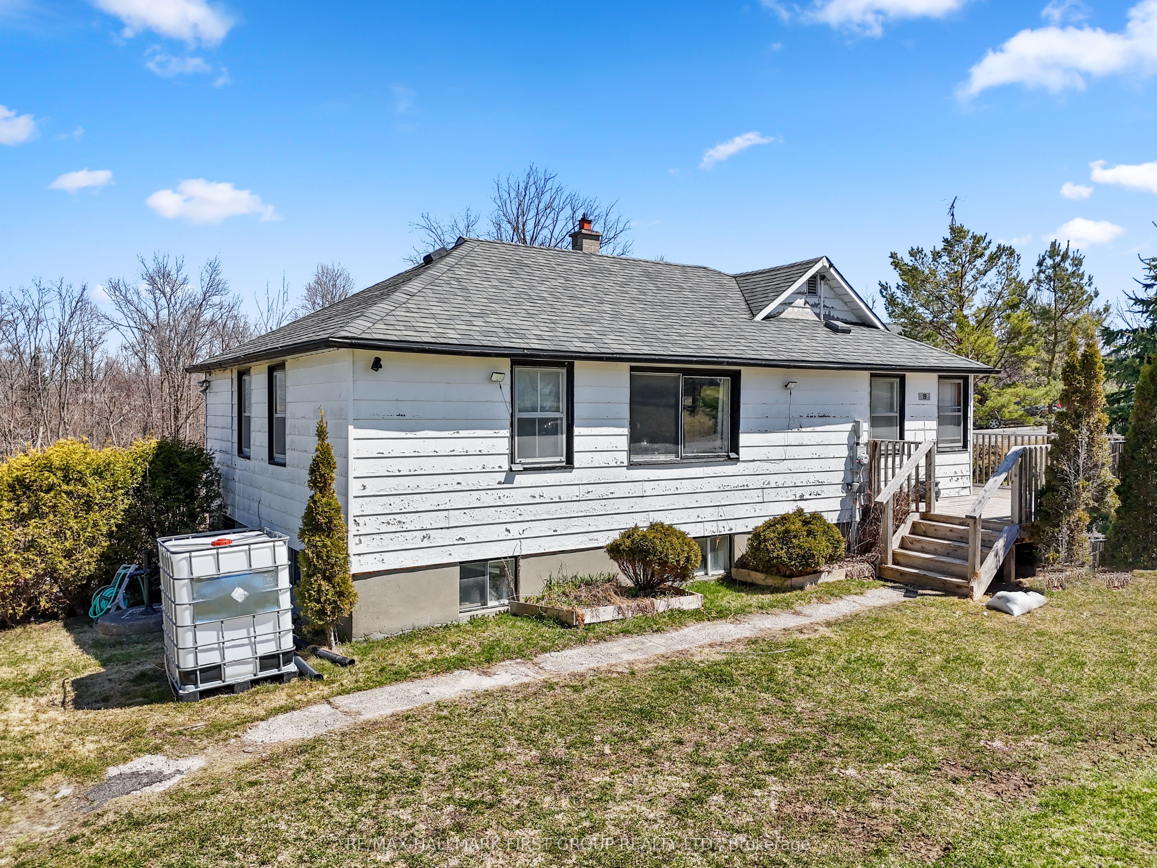 19 Halstead Road Property Photo
