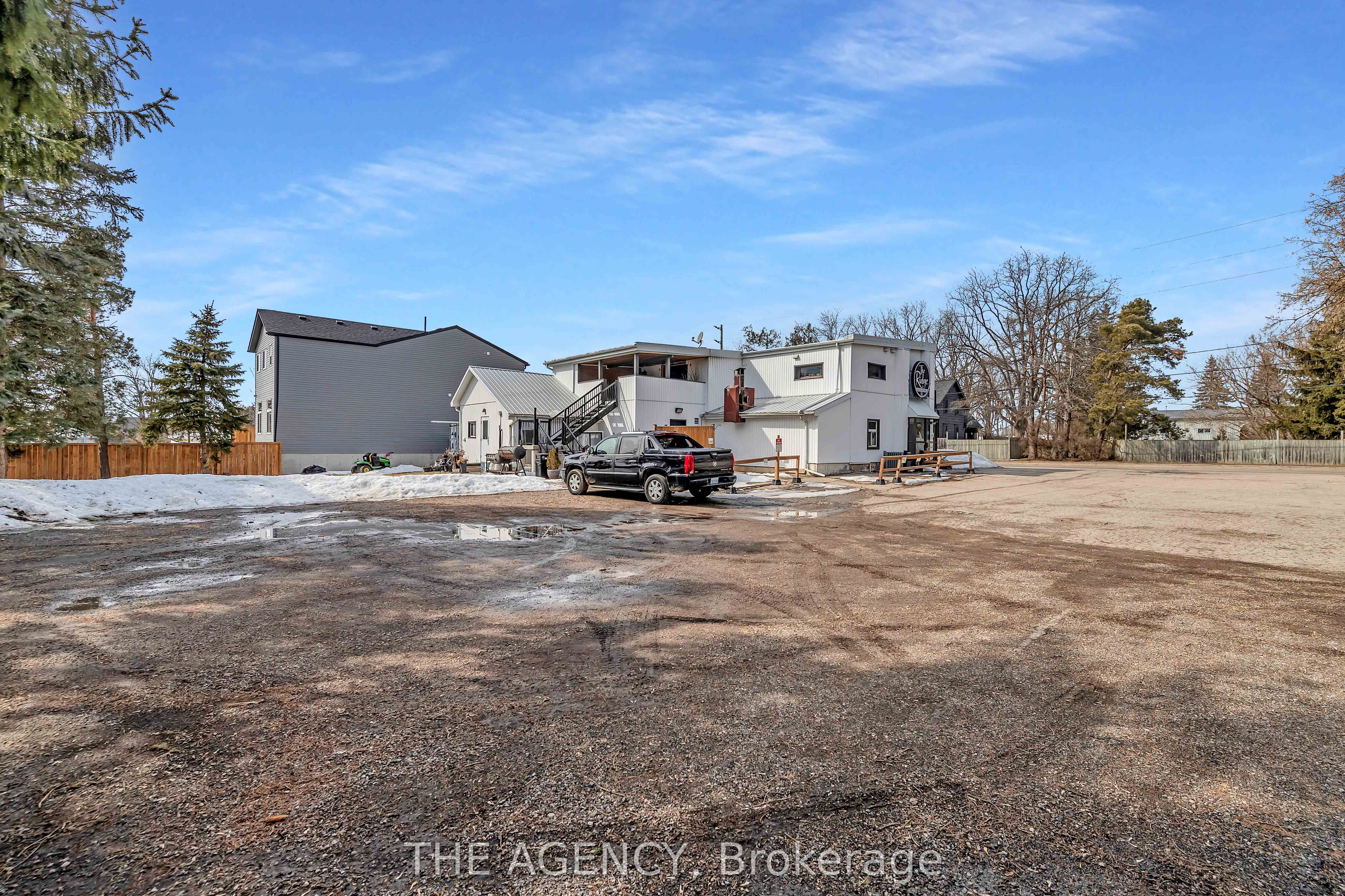 3215 Roseville Road Property Photo 4