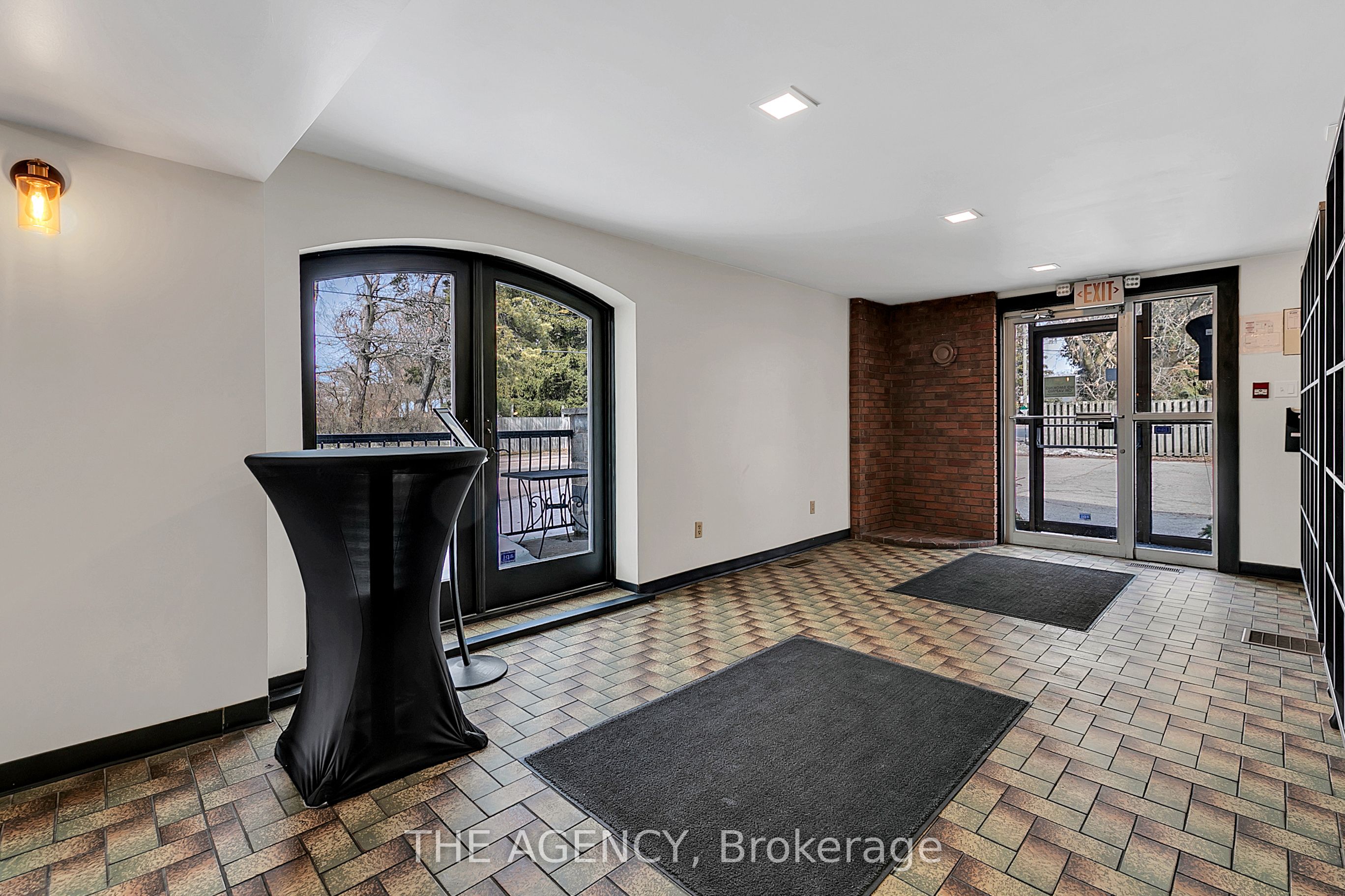 3215 Roseville Road Property Photo 7