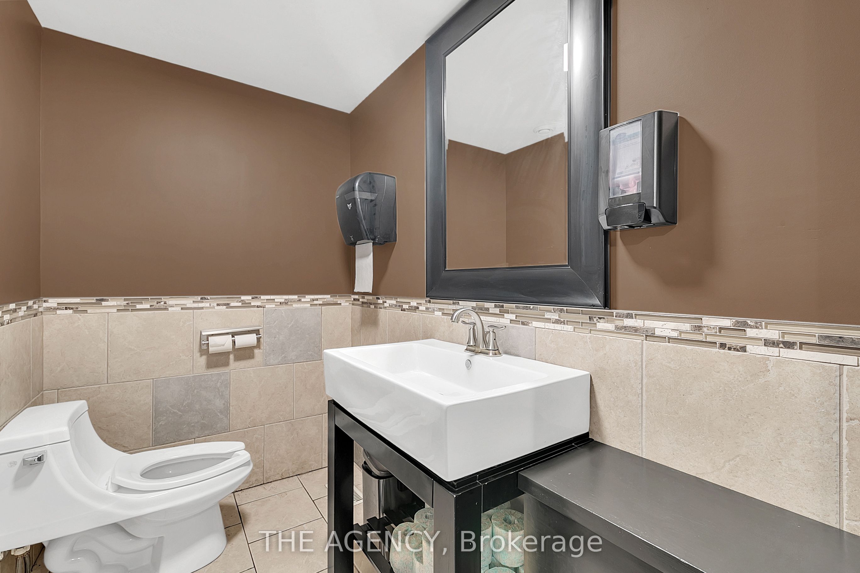 3215 Roseville Road Property Photo 17
