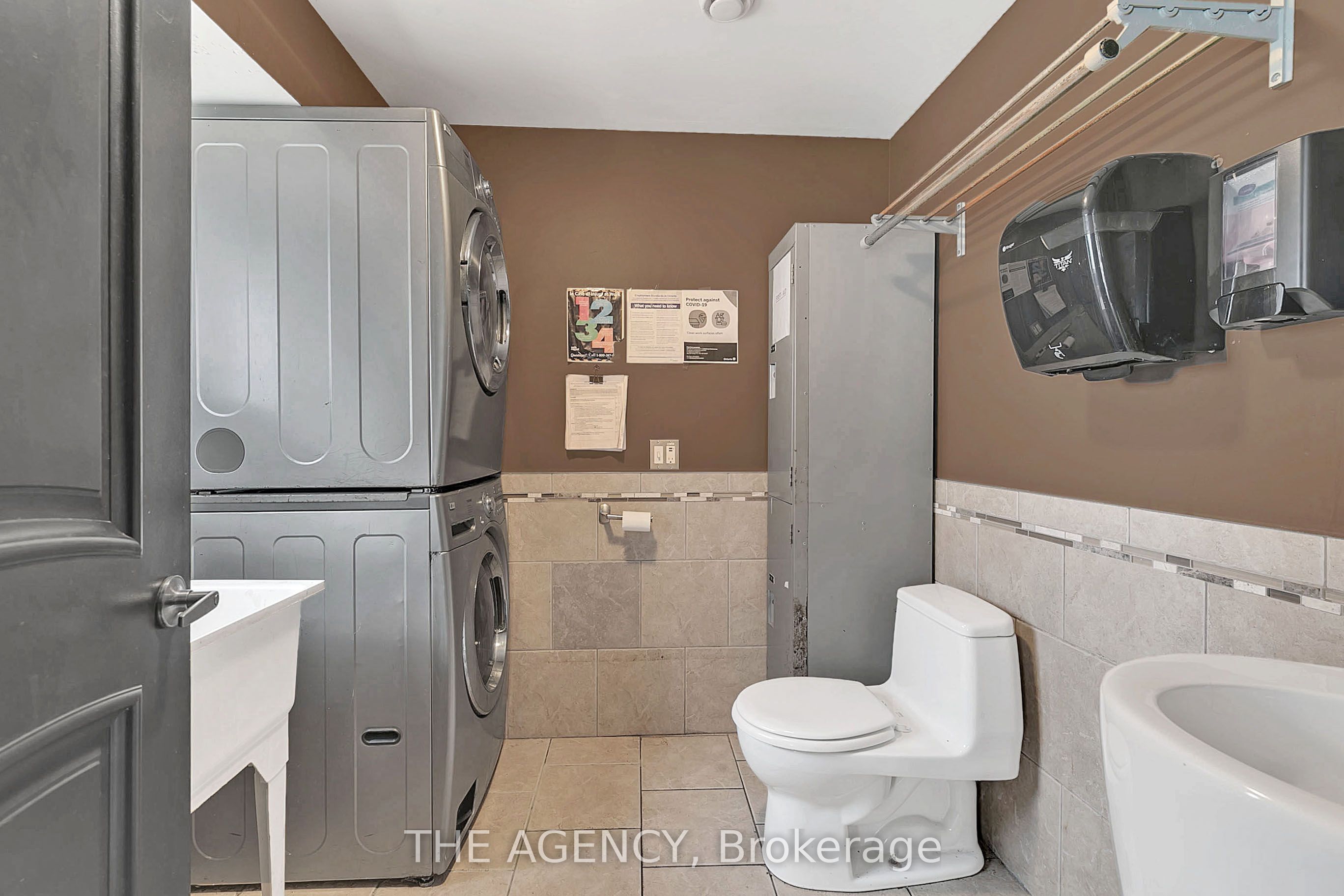 3215 Roseville Road Property Photo 20