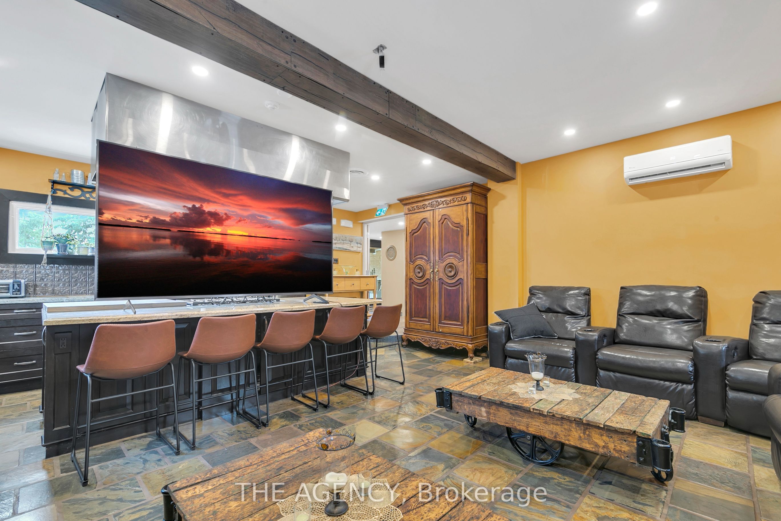 3215 Roseville Road Property Photo 41