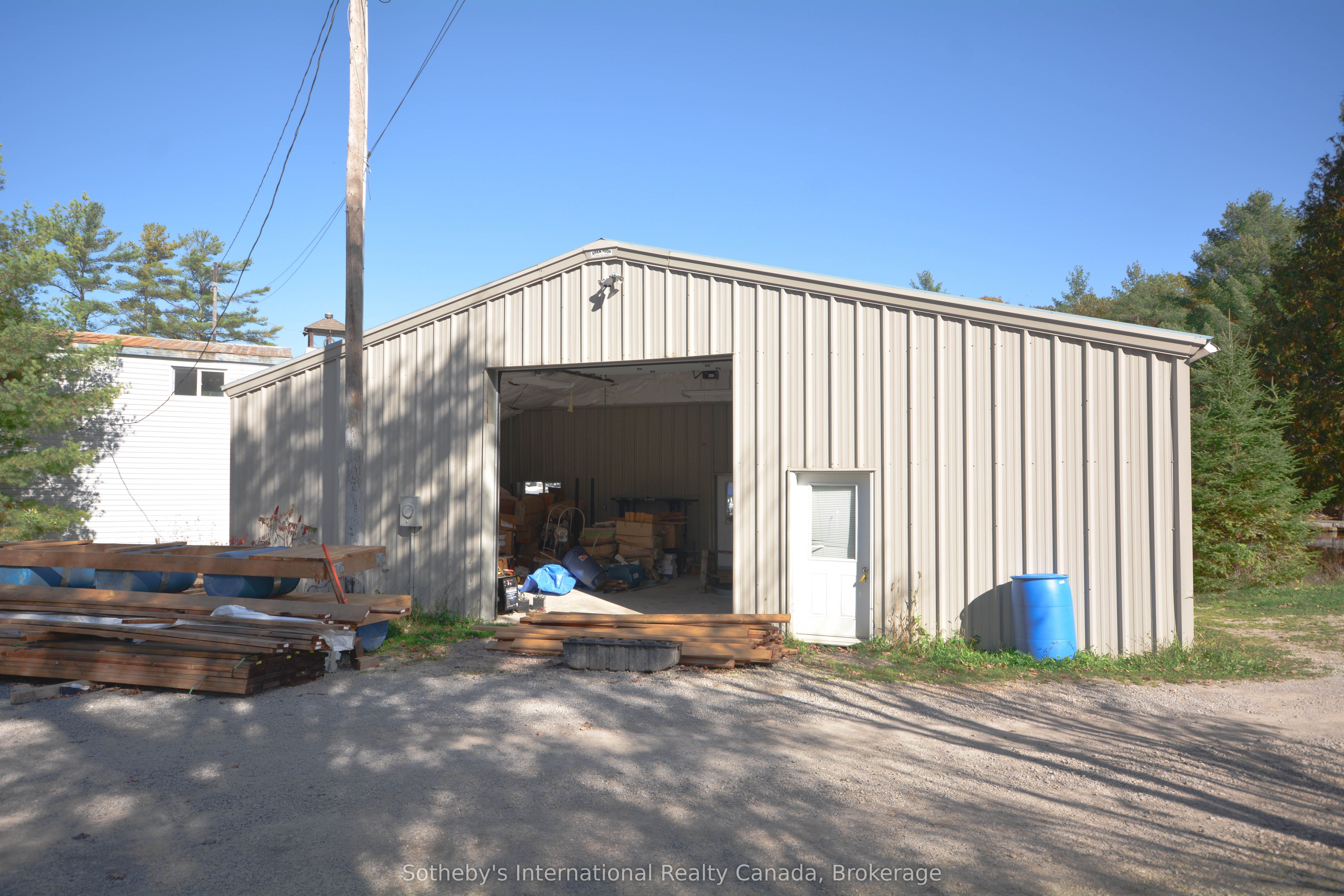 827 Go Home Lake Road Property Photo 3