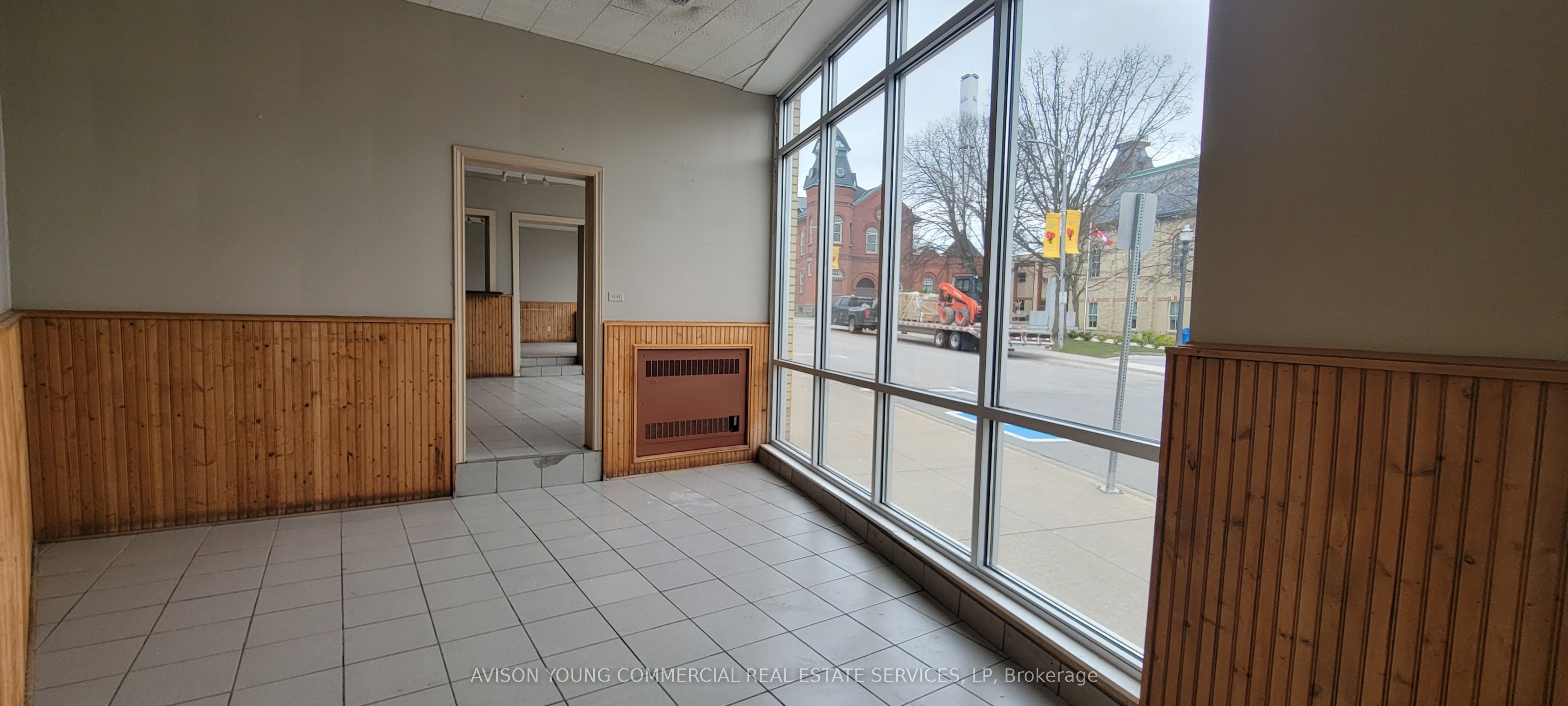 1 Rattenbury St E Property Photo 4