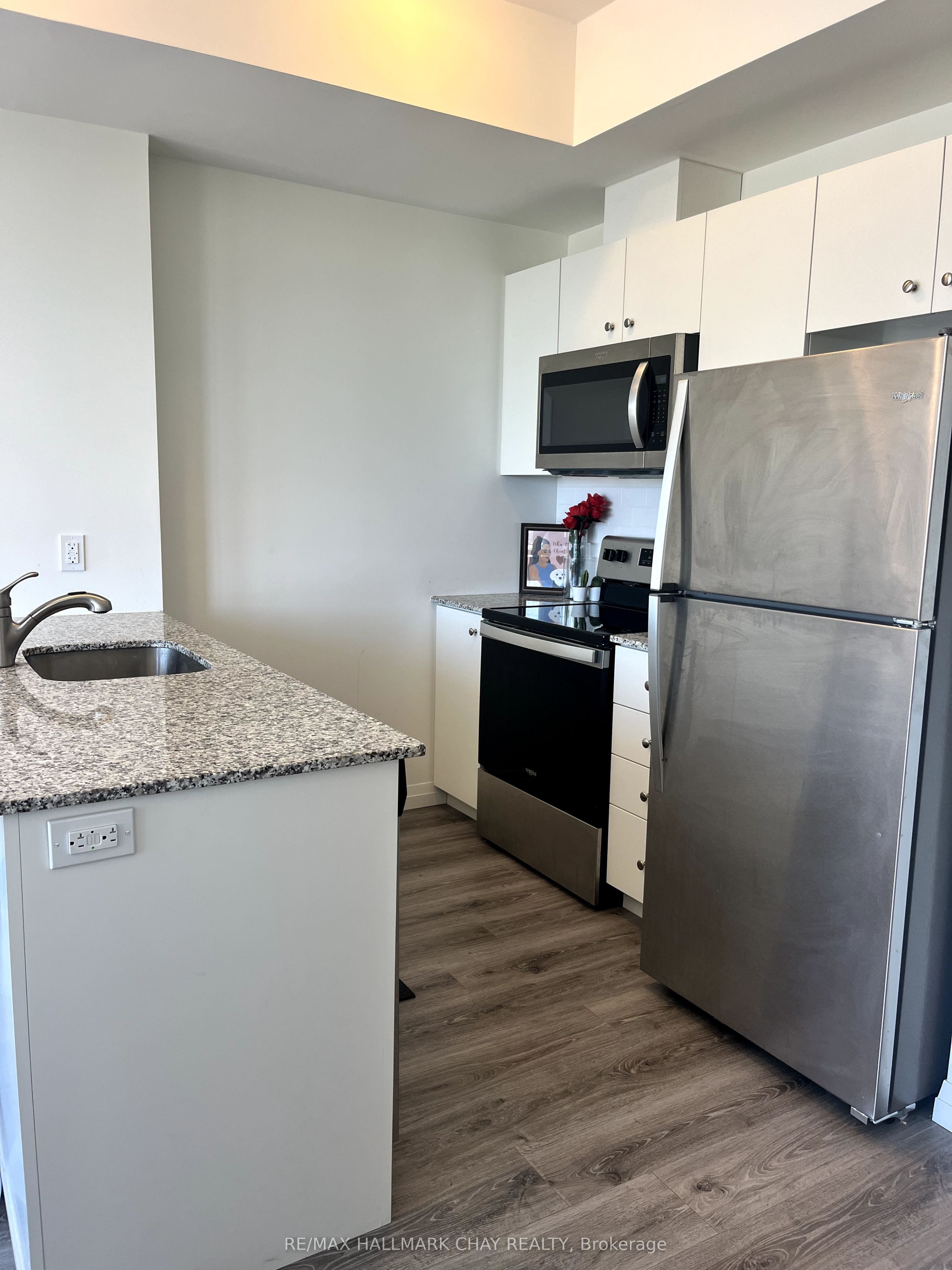 108 Garment Street 1709 Property Photo 12