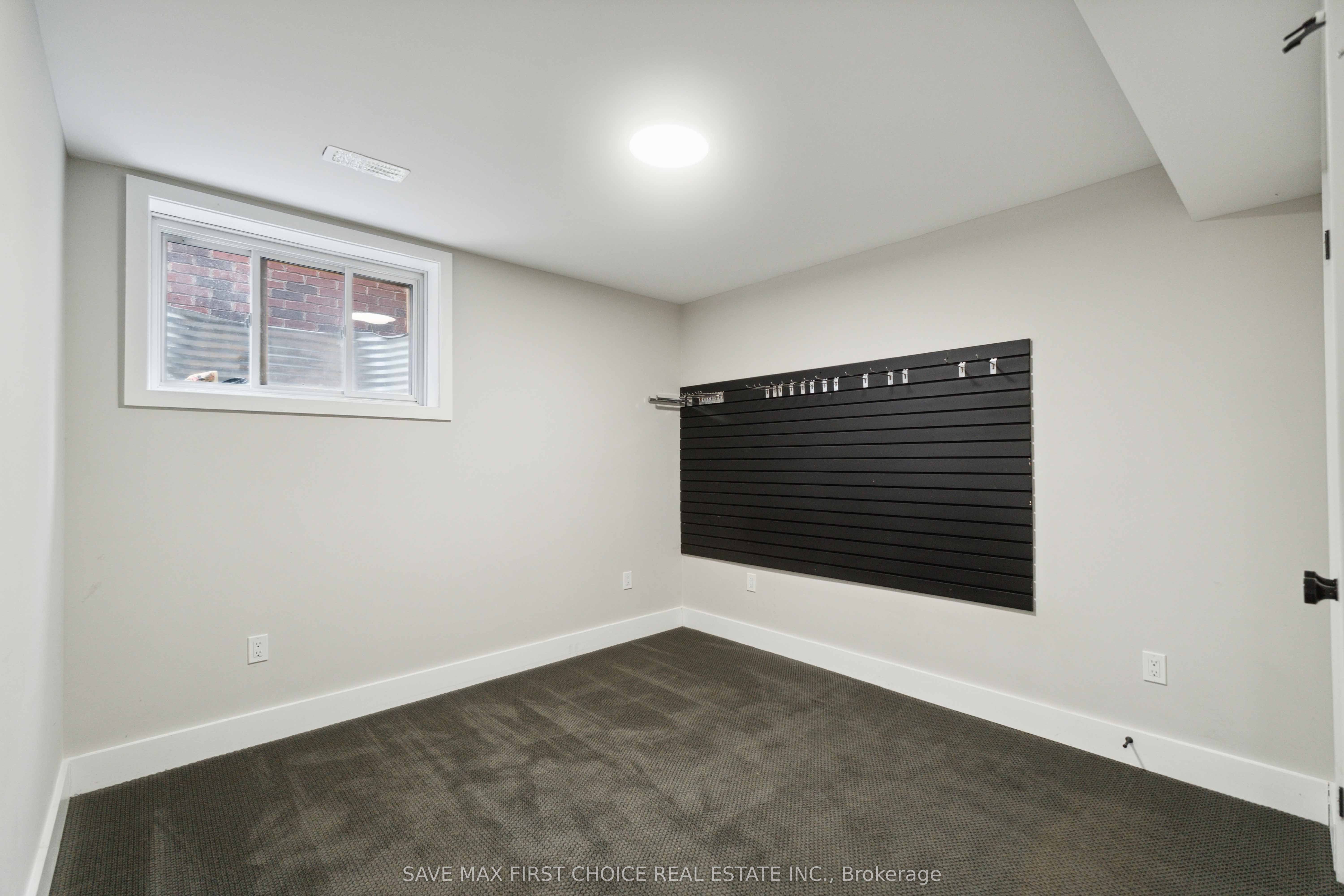 210 S Pelham Road Property Photo 24