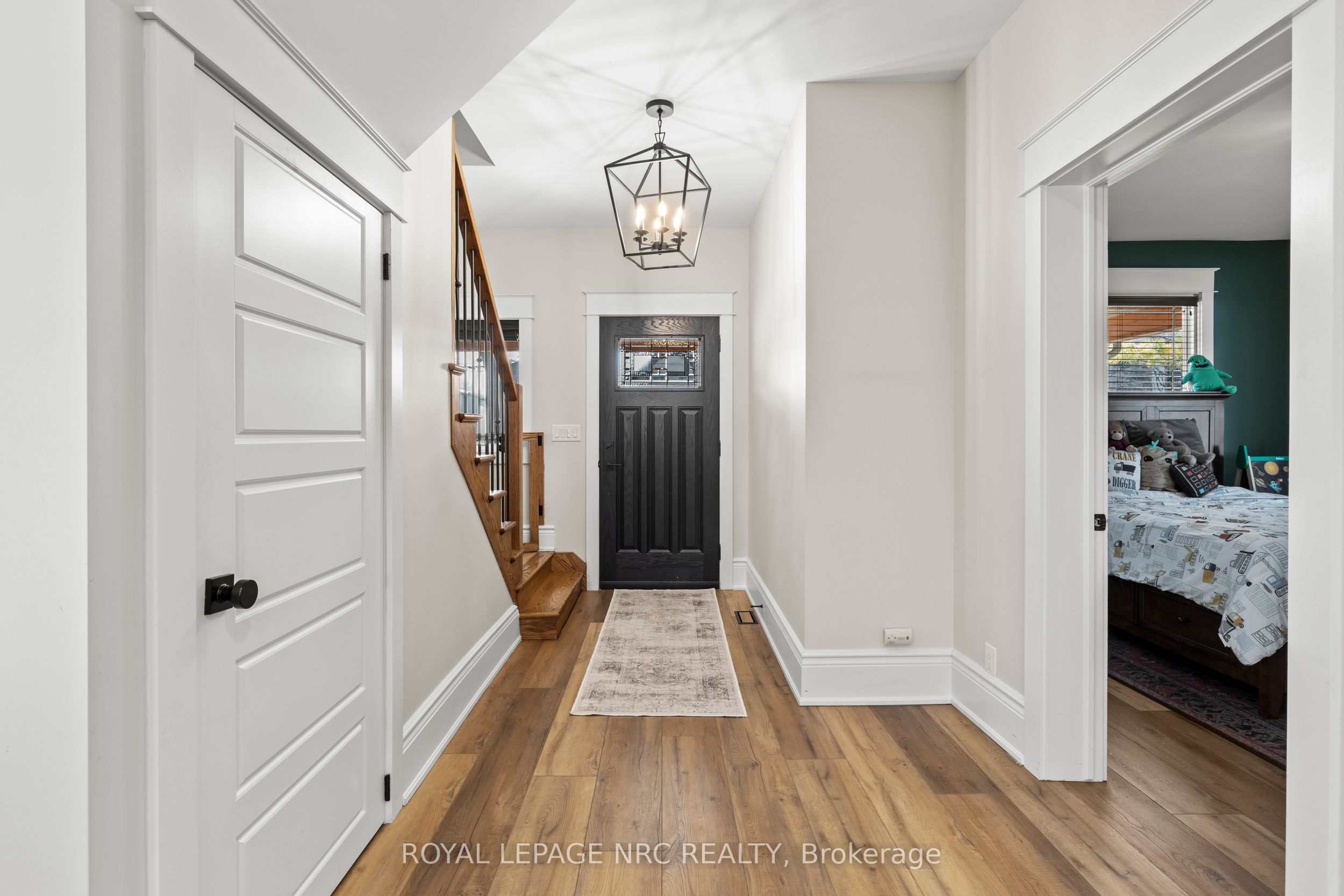 538 King Street Property Photo 3