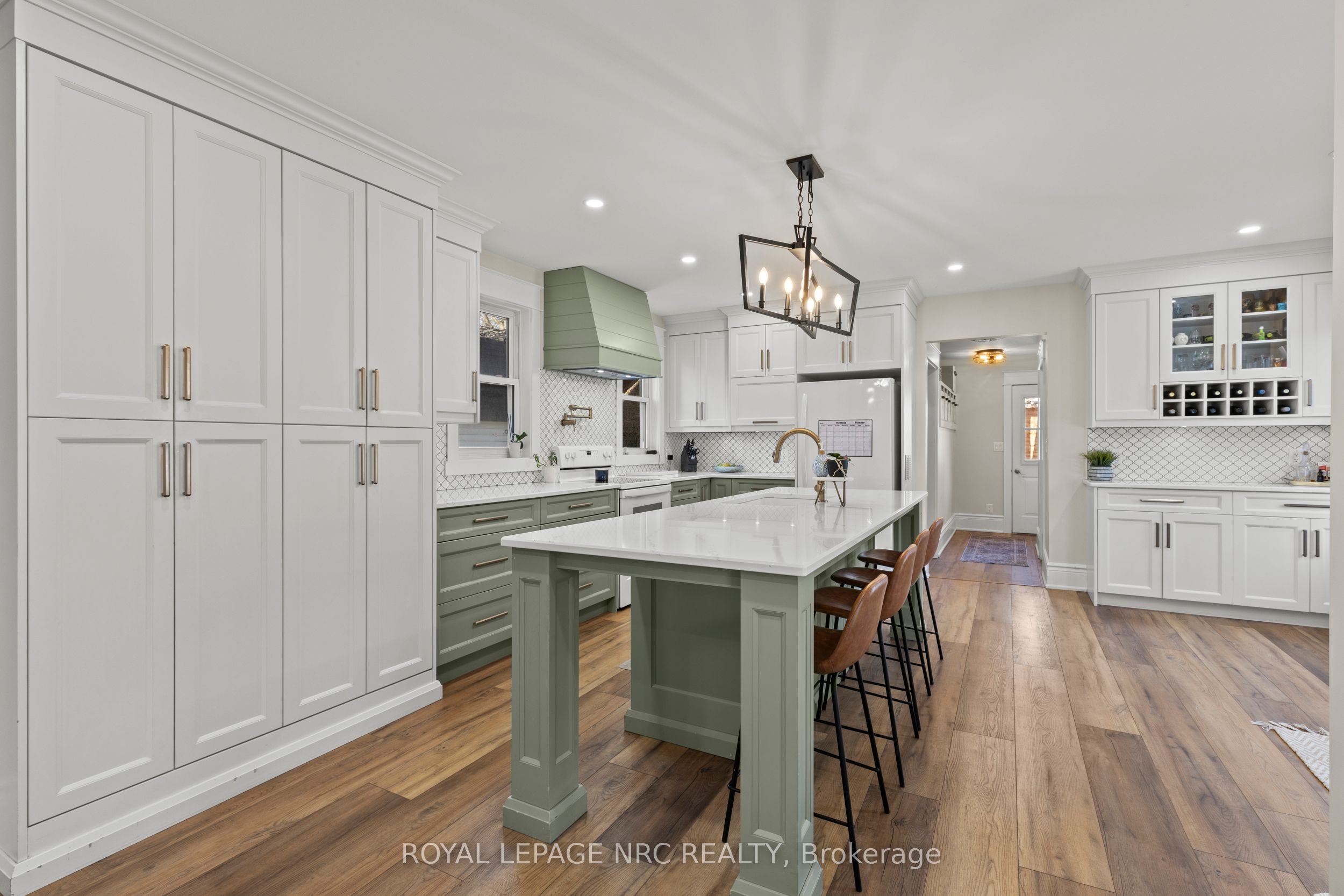 538 King Street Property Photo 5
