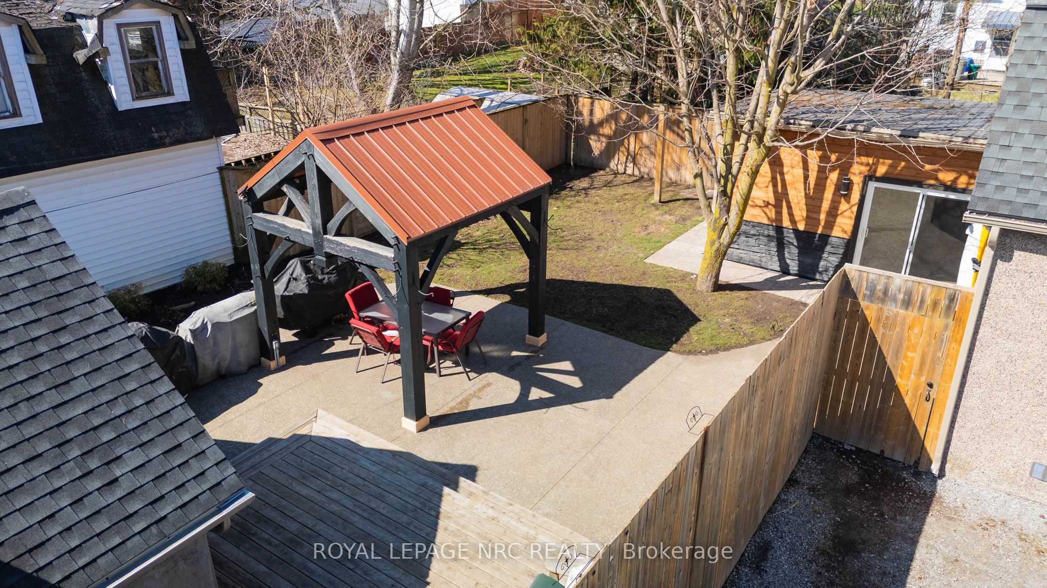 538 King Street Property Photo 47