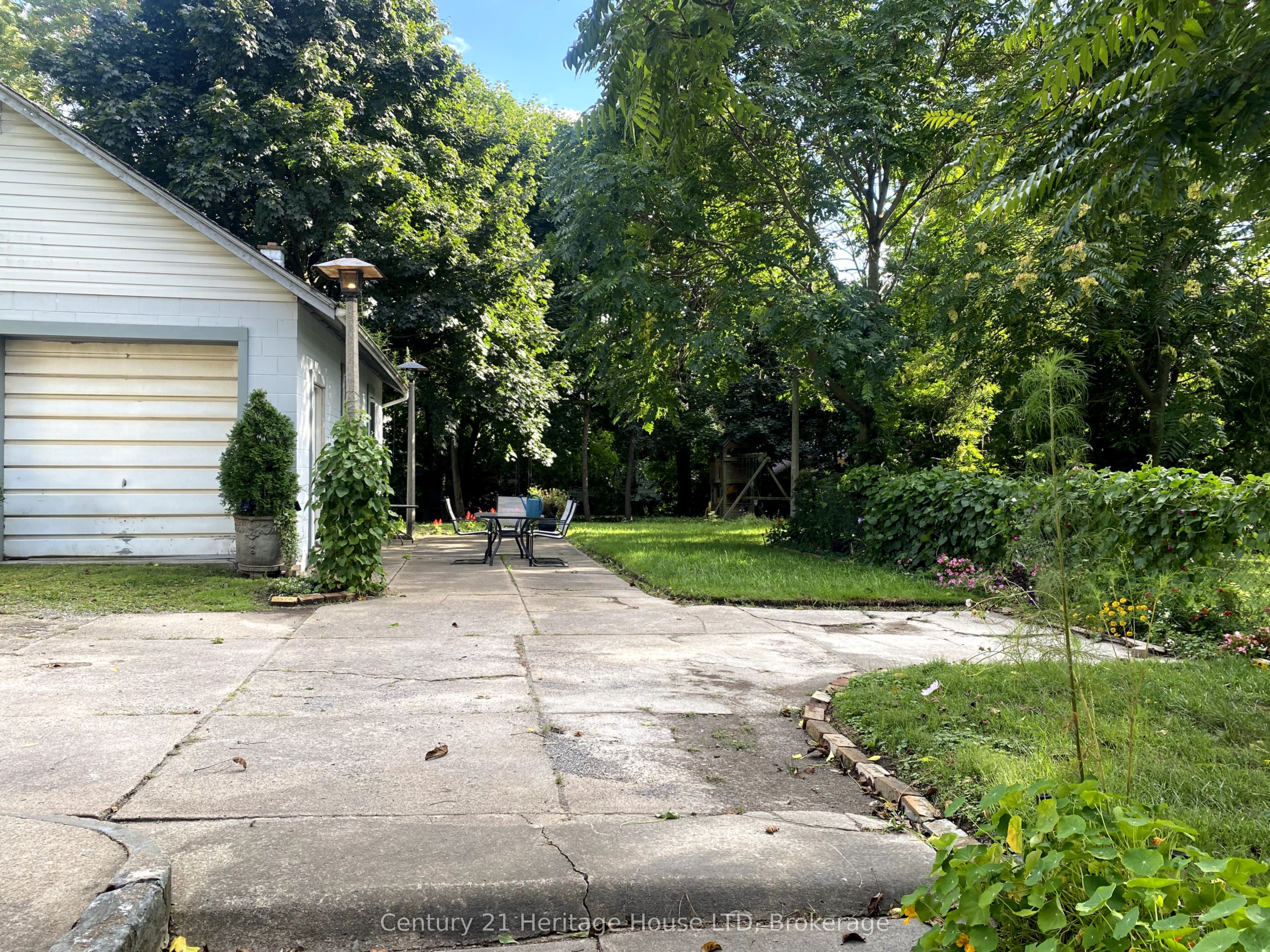 6042 Culp Street Property Photo 32