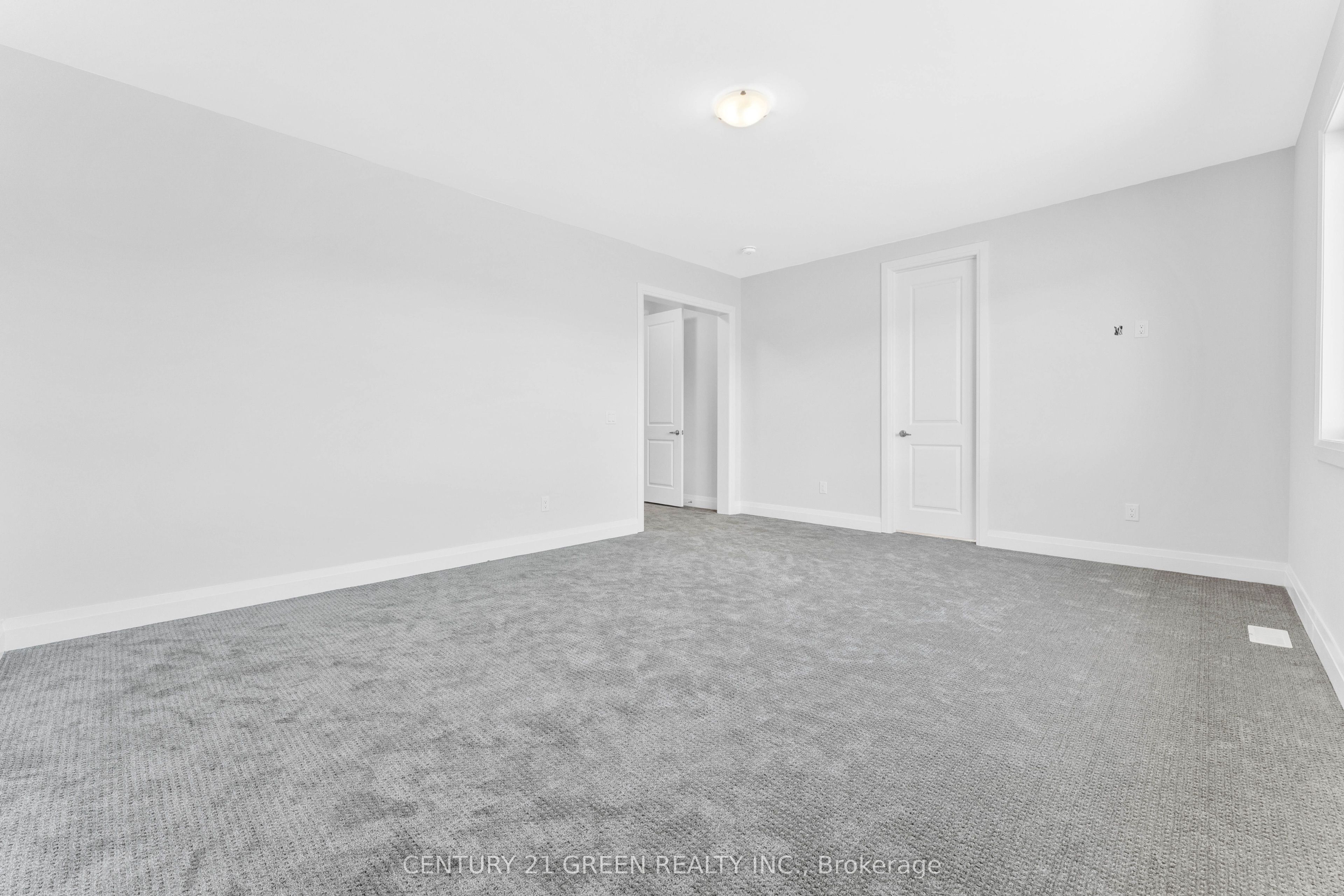 1447 Upper Thames Drive Property Photo 25