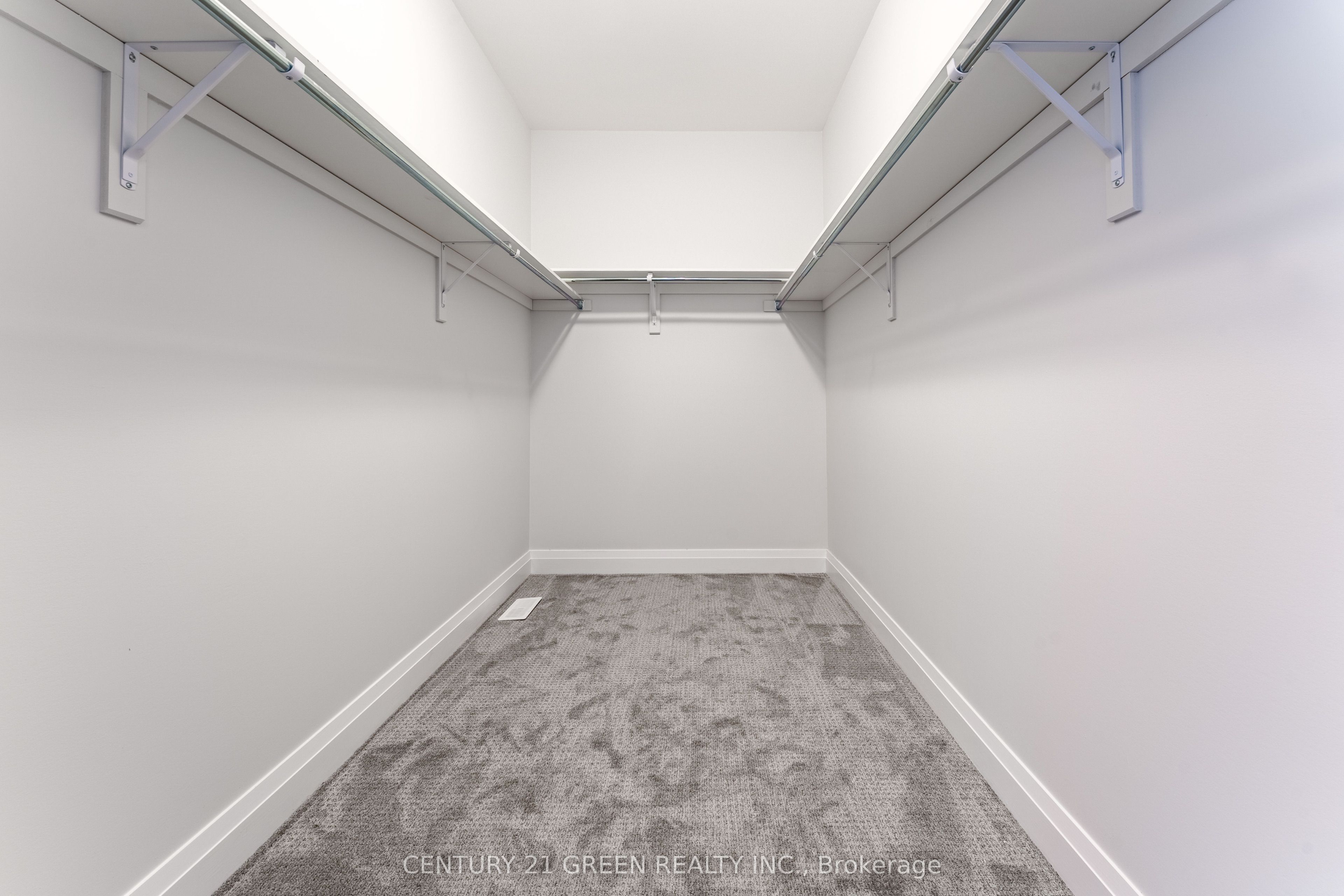 1447 Upper Thames Drive Property Photo 26
