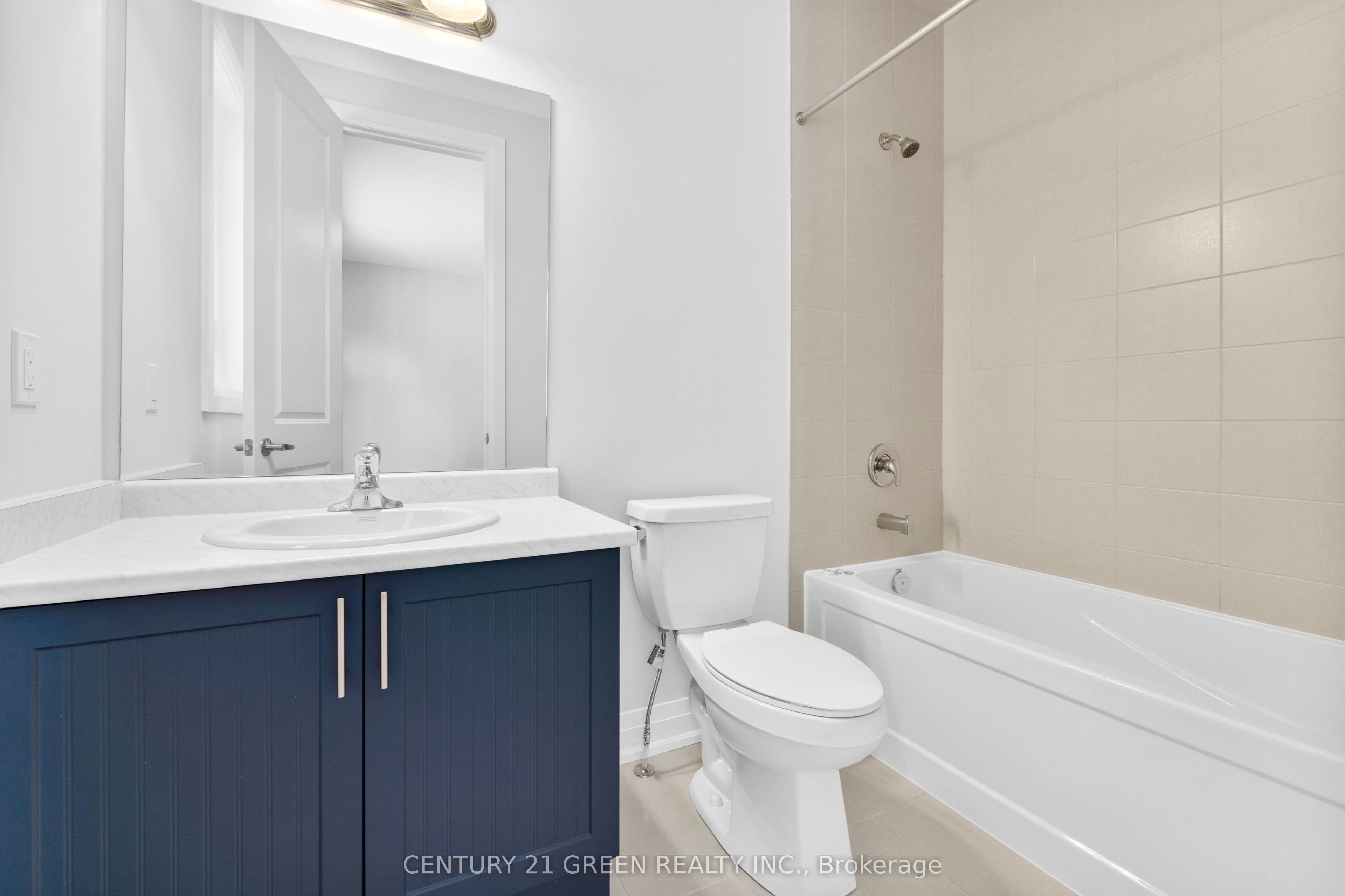 1447 Upper Thames Drive Property Photo 32