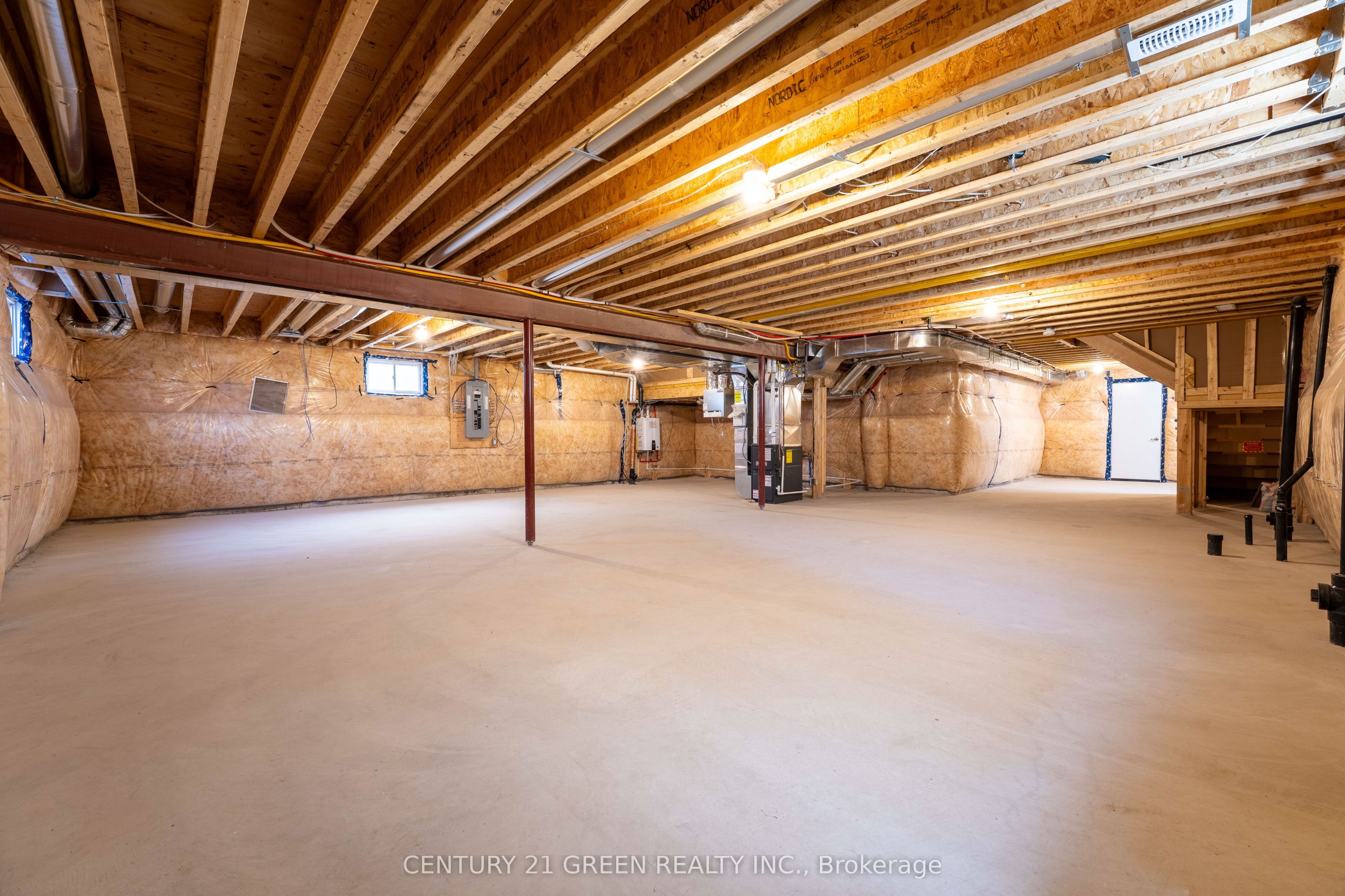 1447 Upper Thames Drive Property Photo 37