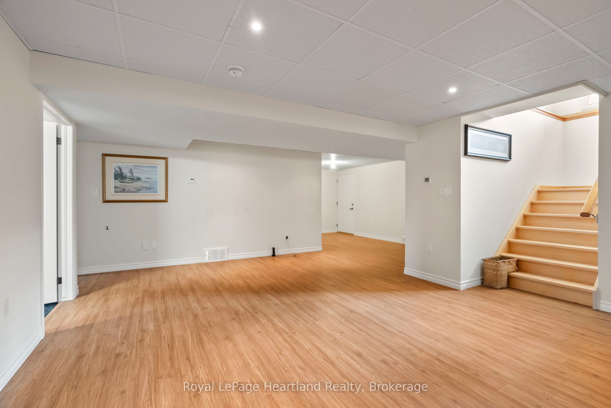 221 John Street Property Photo 39