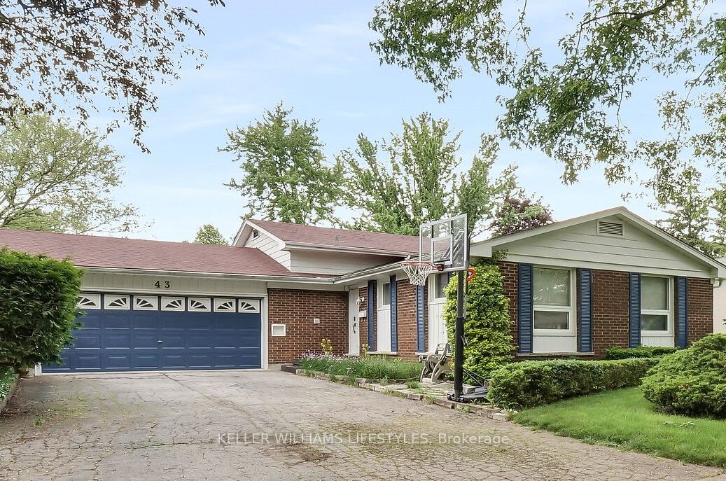 43 Finsbury Crescent Property Photo 1