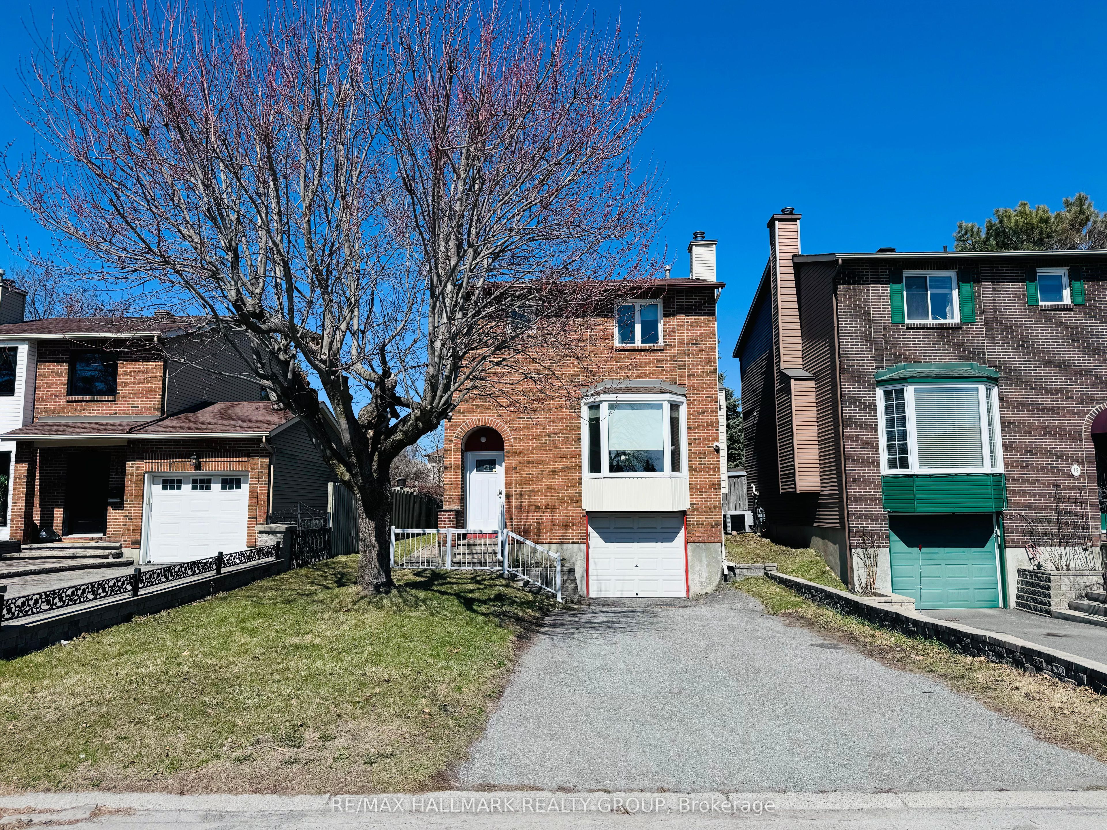 13 Coolspring Crescent Property Photo 1