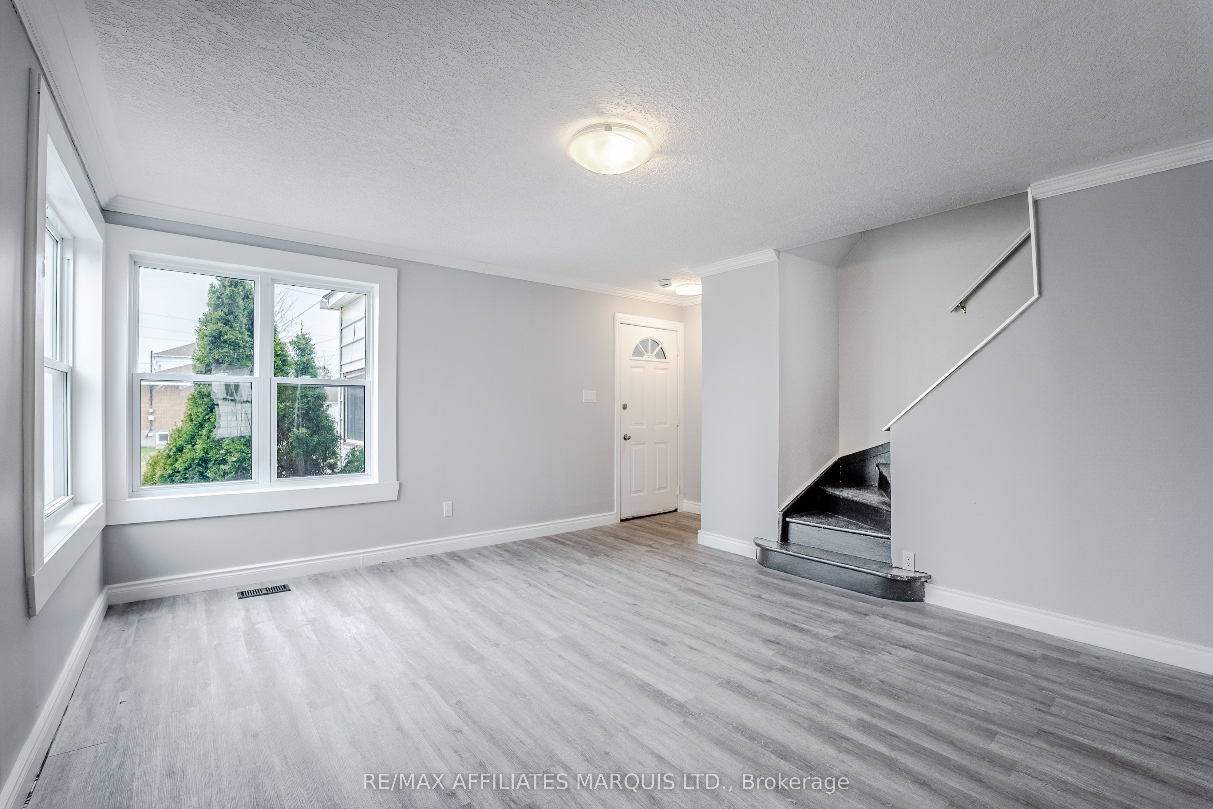 301-303 Hoople Avenue Property Photo 15