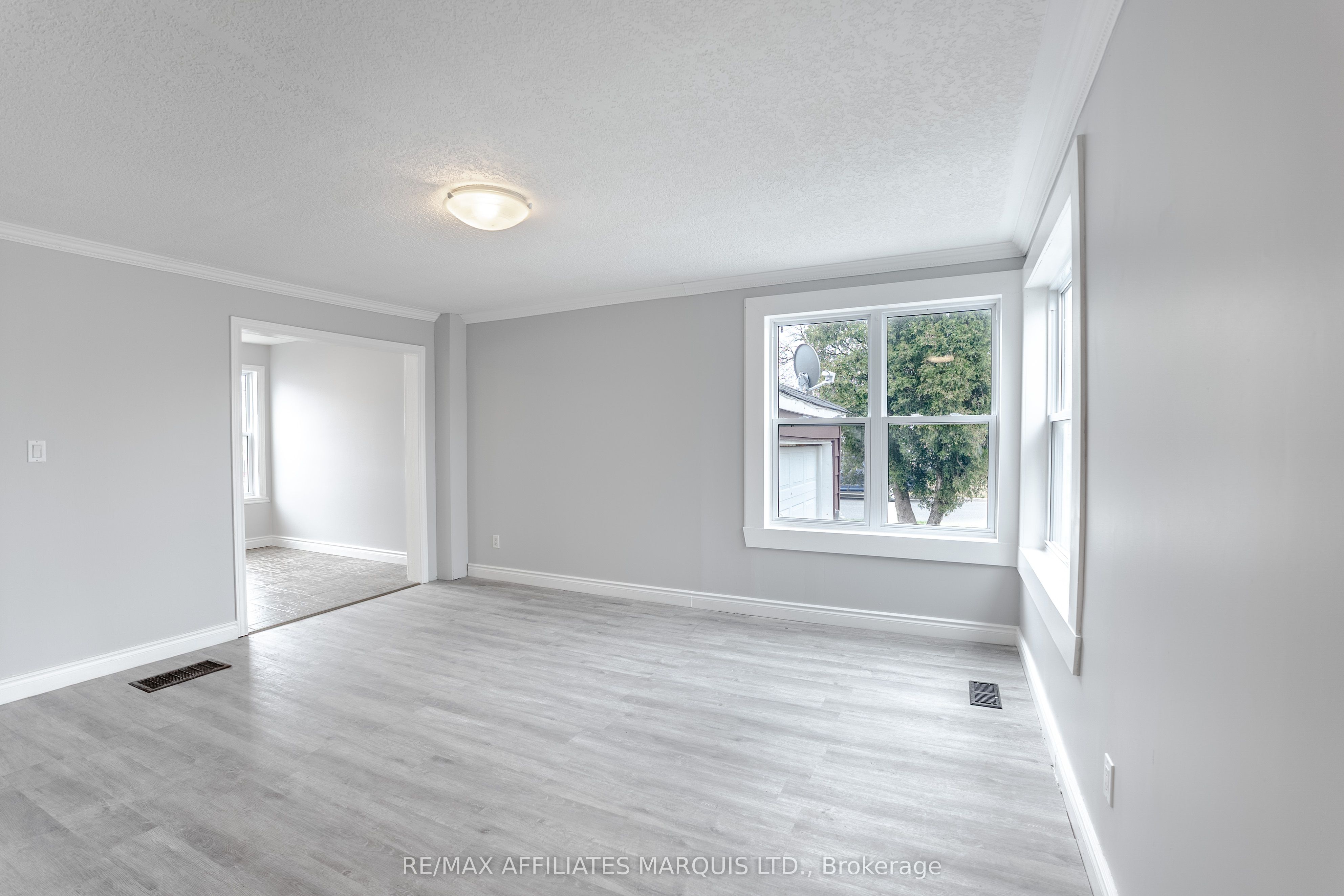 301-303 Hoople Avenue Property Photo 18