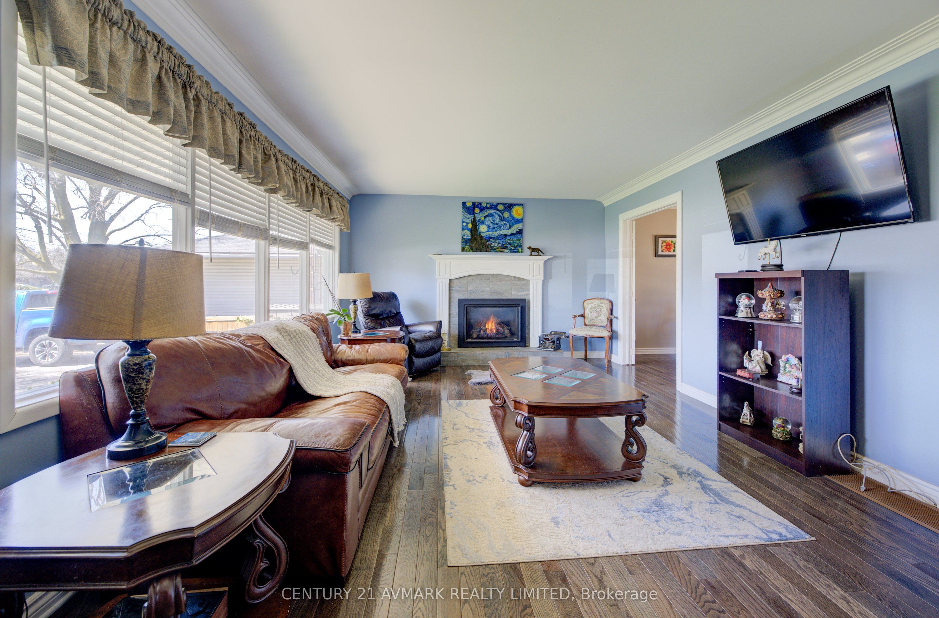 273 Lakeshore Road Property Photo 8