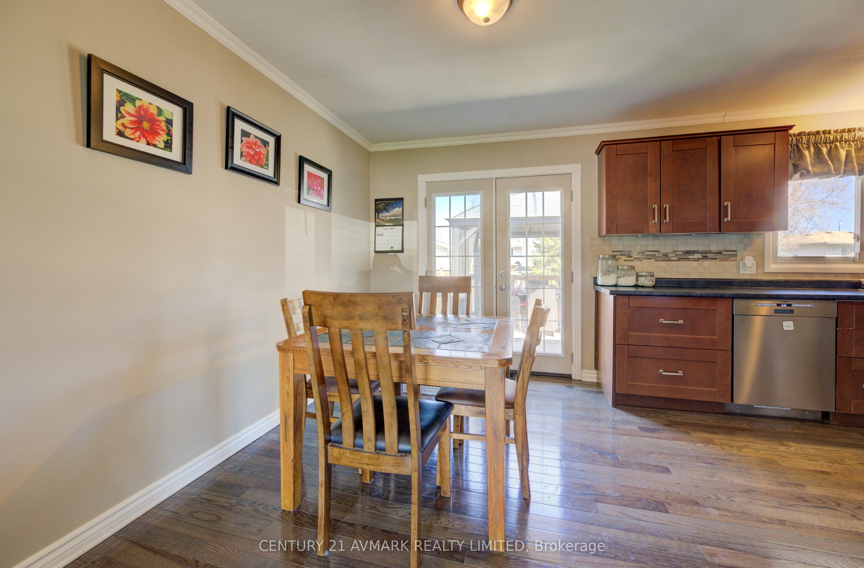 273 Lakeshore Road Property Photo 11
