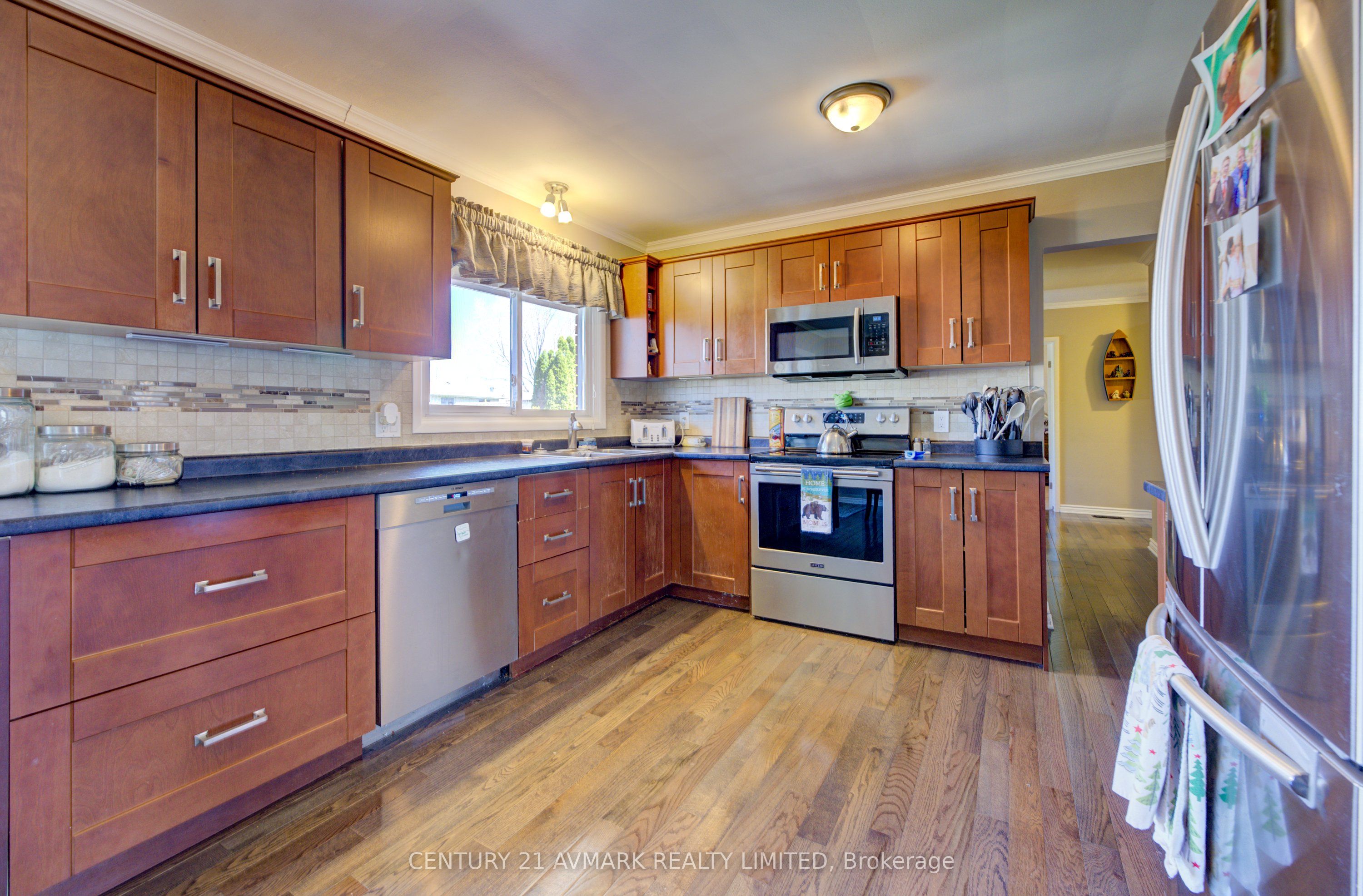273 Lakeshore Road Property Photo 14