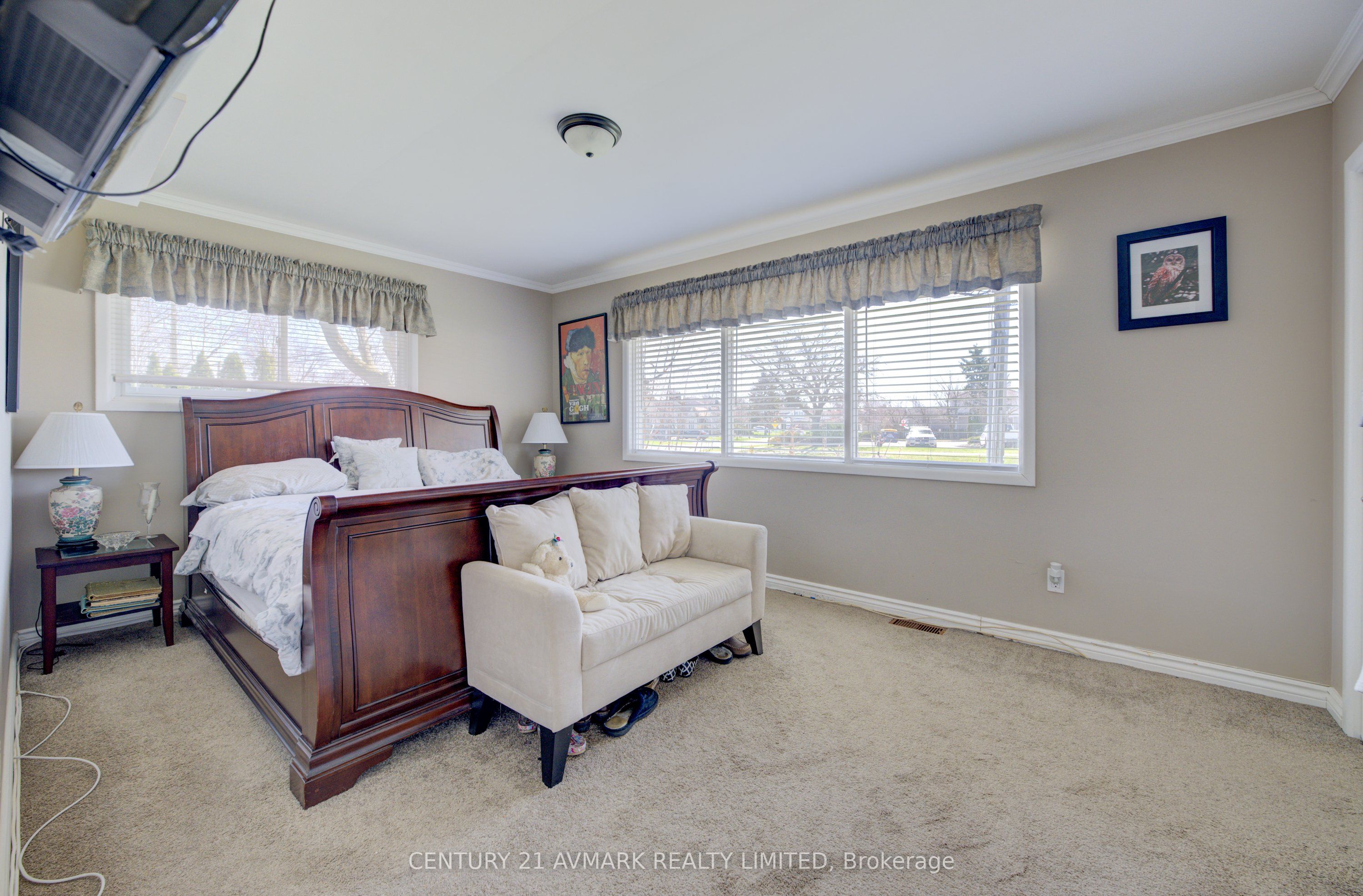 273 Lakeshore Road Property Photo 17